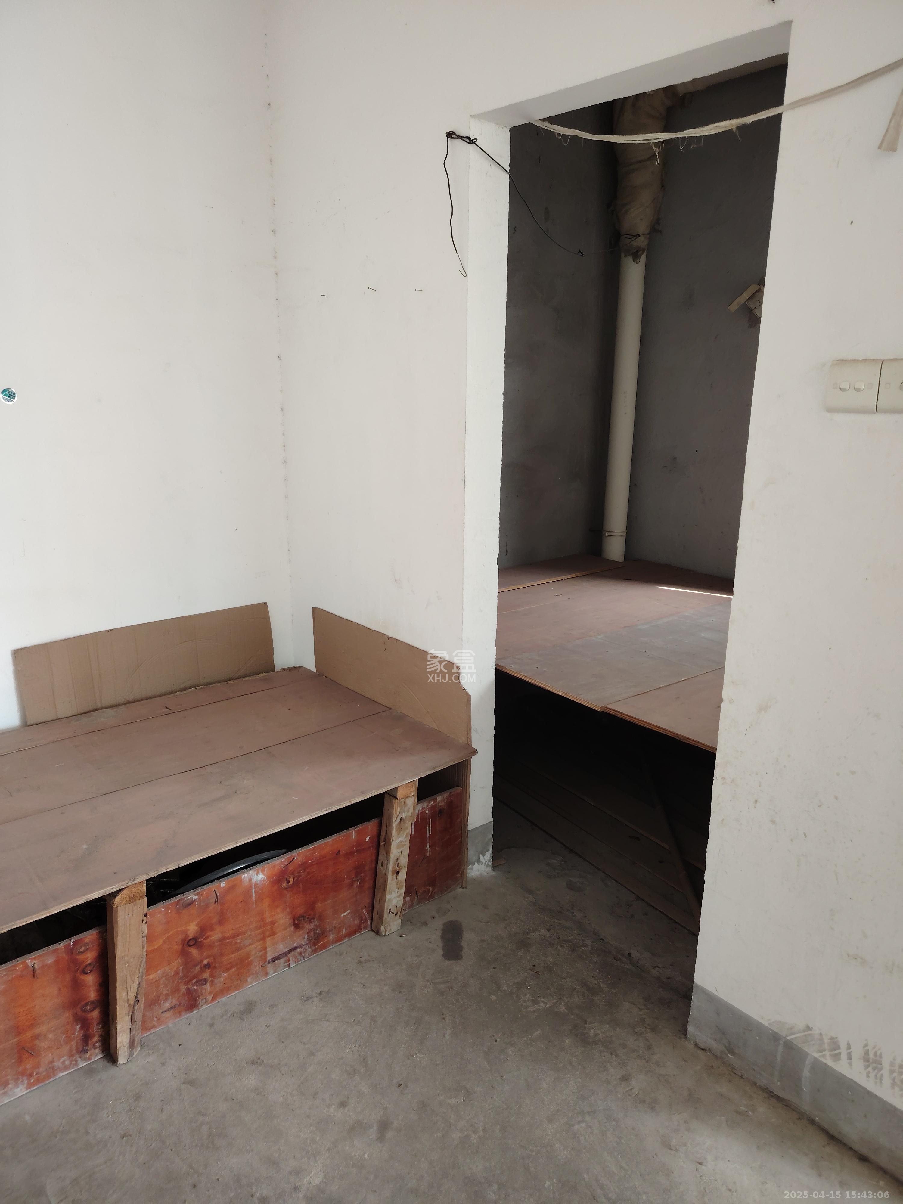 湘府名邸(同力家园) 3室2厅2卫 1800.0元/月 湘府名邸(同力家园) 3室2厅2卫 1800.0元/月室内图