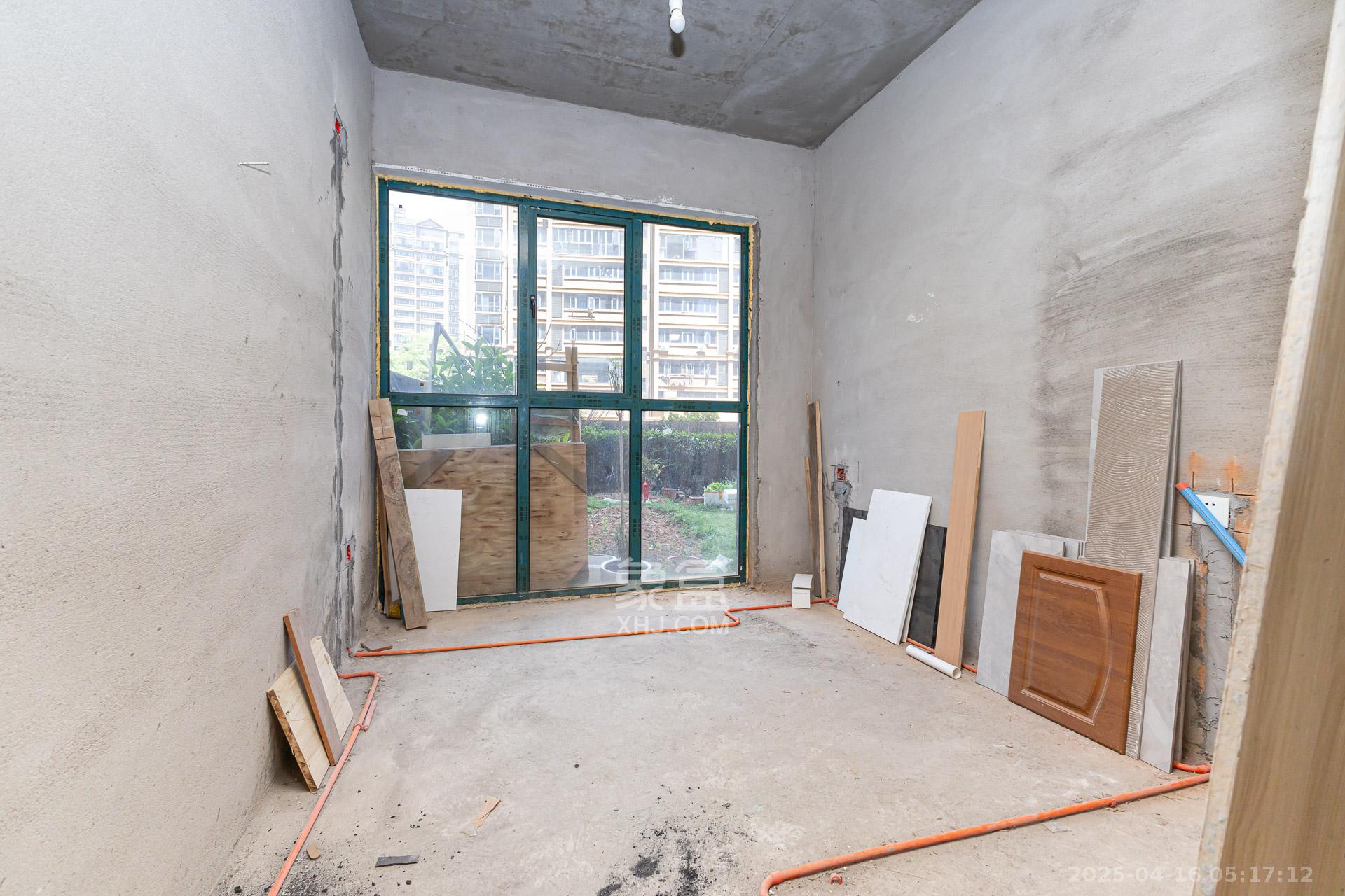 金湘苑(星澜之悦) 4室2厅2卫 62.0万 金湘苑(星澜之悦) 4室2厅2卫 62.0万卧室