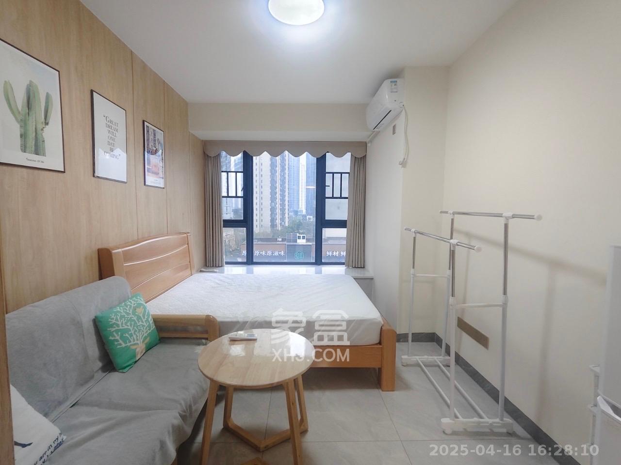 卓越浅水湾  1室1厅1卫   1400.00元/月室内图