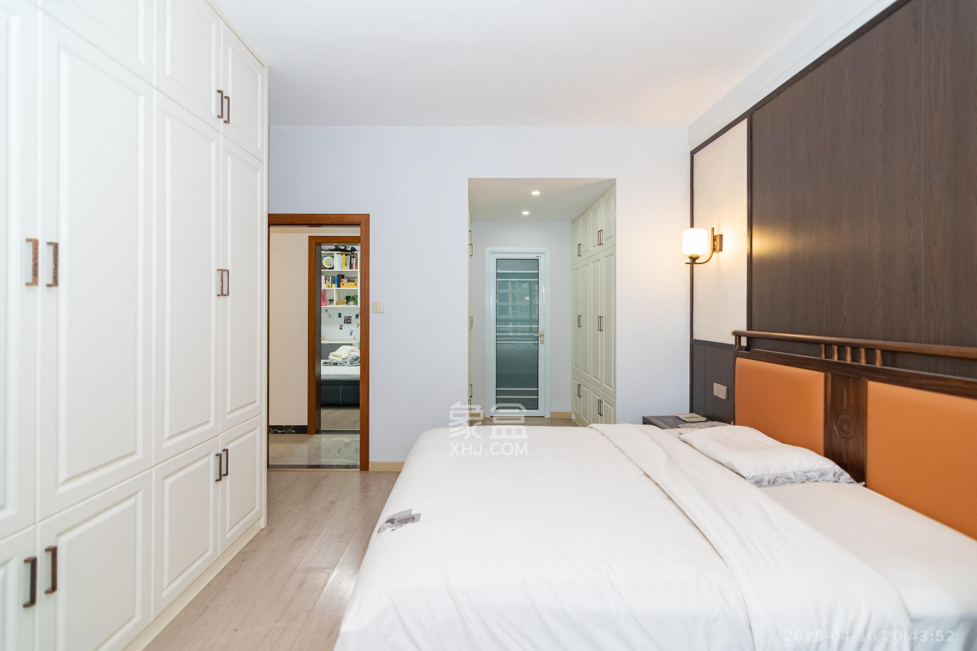 三润城（三润星城）  4室2厅2卫    125.0万卧室