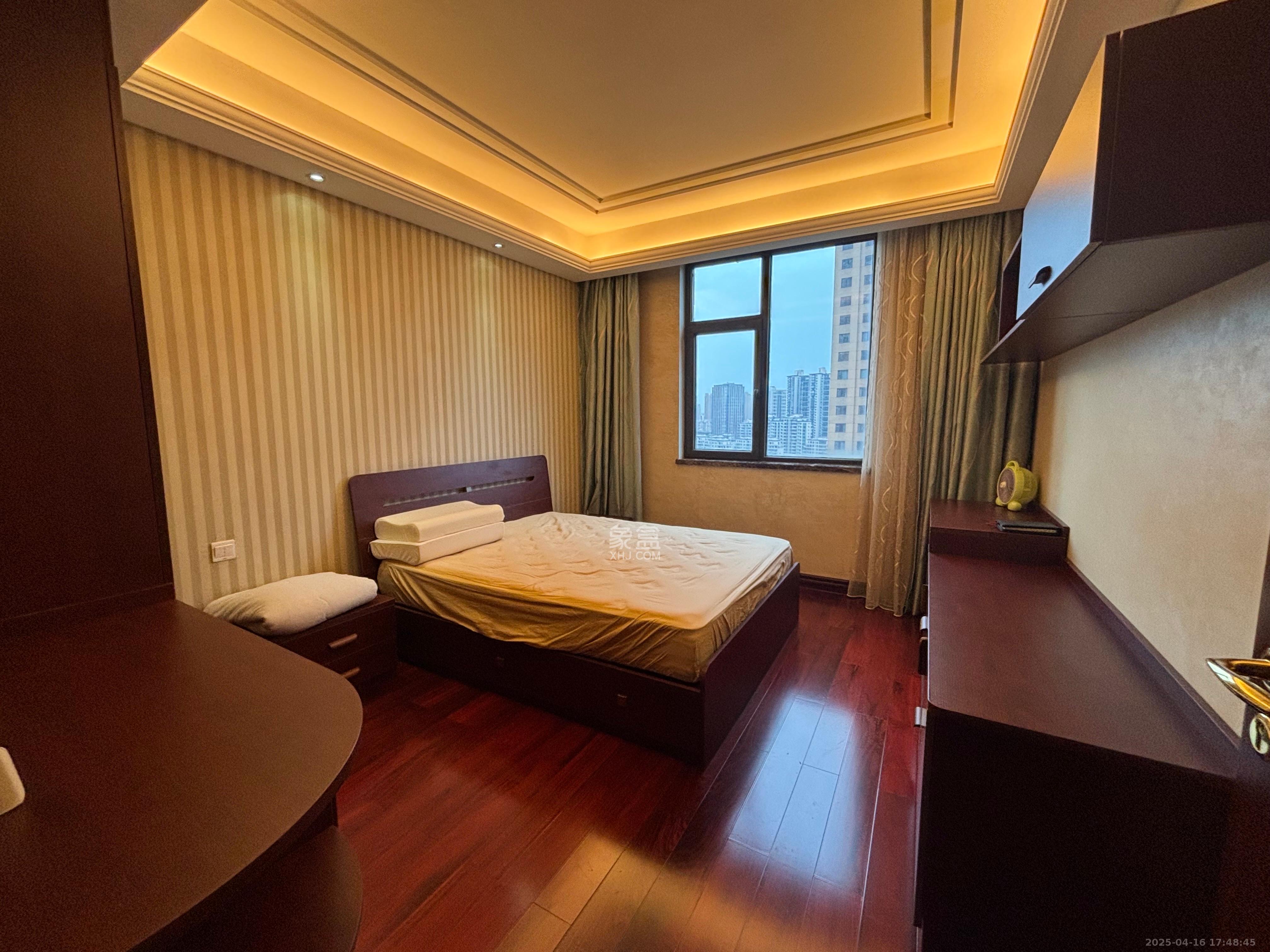 运达中央广场一、二期  3室2厅2卫    7000.0元/月 运达中央广场一、二期  3室2厅2卫    7000.0元/月室内图