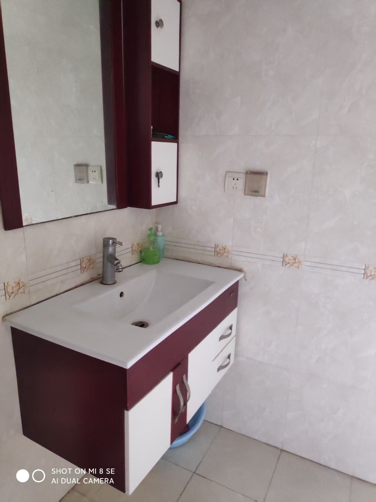 香格里拉 1室1厅1卫 1500.0元/月 香格里拉 1室1厅1卫 1500.0元/月室内图