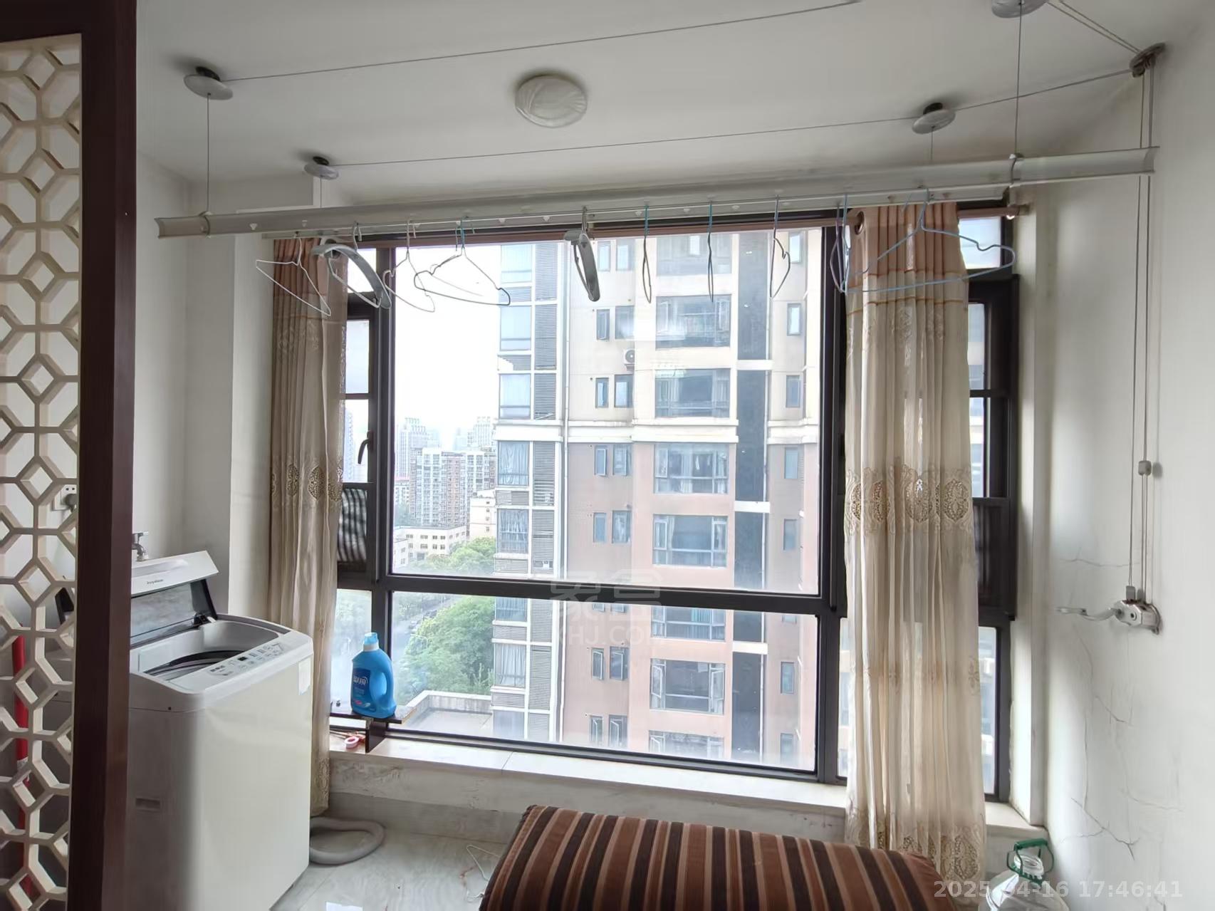 华晨御园 1室1厅1卫 1400.0元/月 华晨御园 1室1厅1卫 1400.0元/月室内图