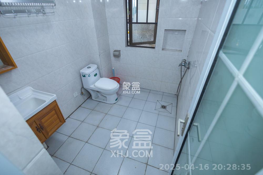 华润置地广场二期  4室2厅2卫   2800.00元/月户型图