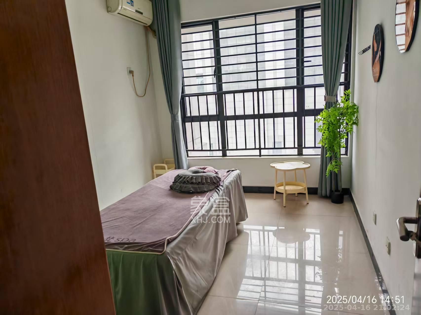 湘腾城市广场 3室2厅1卫 3200.0元/月 湘腾城市广场 3室2厅1卫 3200.0元/月小区图