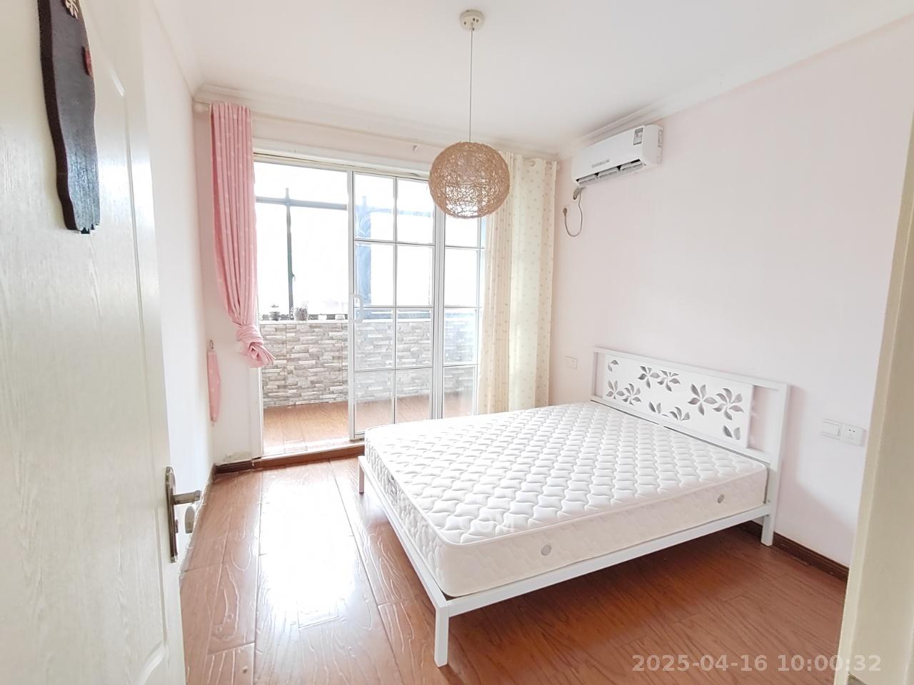 龙湾国际洋房 6室2厅2卫 4500.0元/月 龙湾国际洋房 6室2厅2卫 4500.0元/月室内图