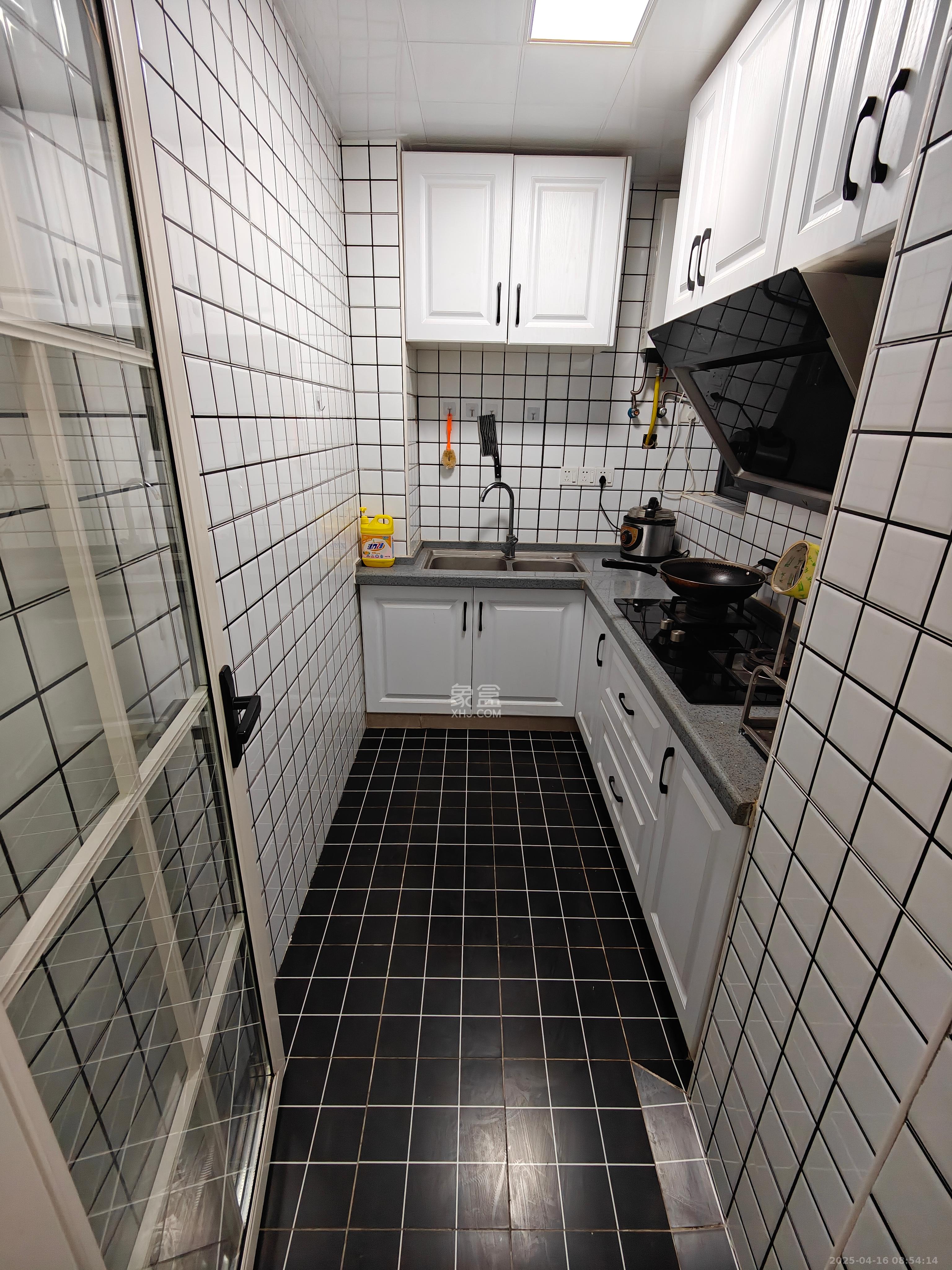 西子湖畔沃府  2室1厅1卫   2200.00元/月室内图