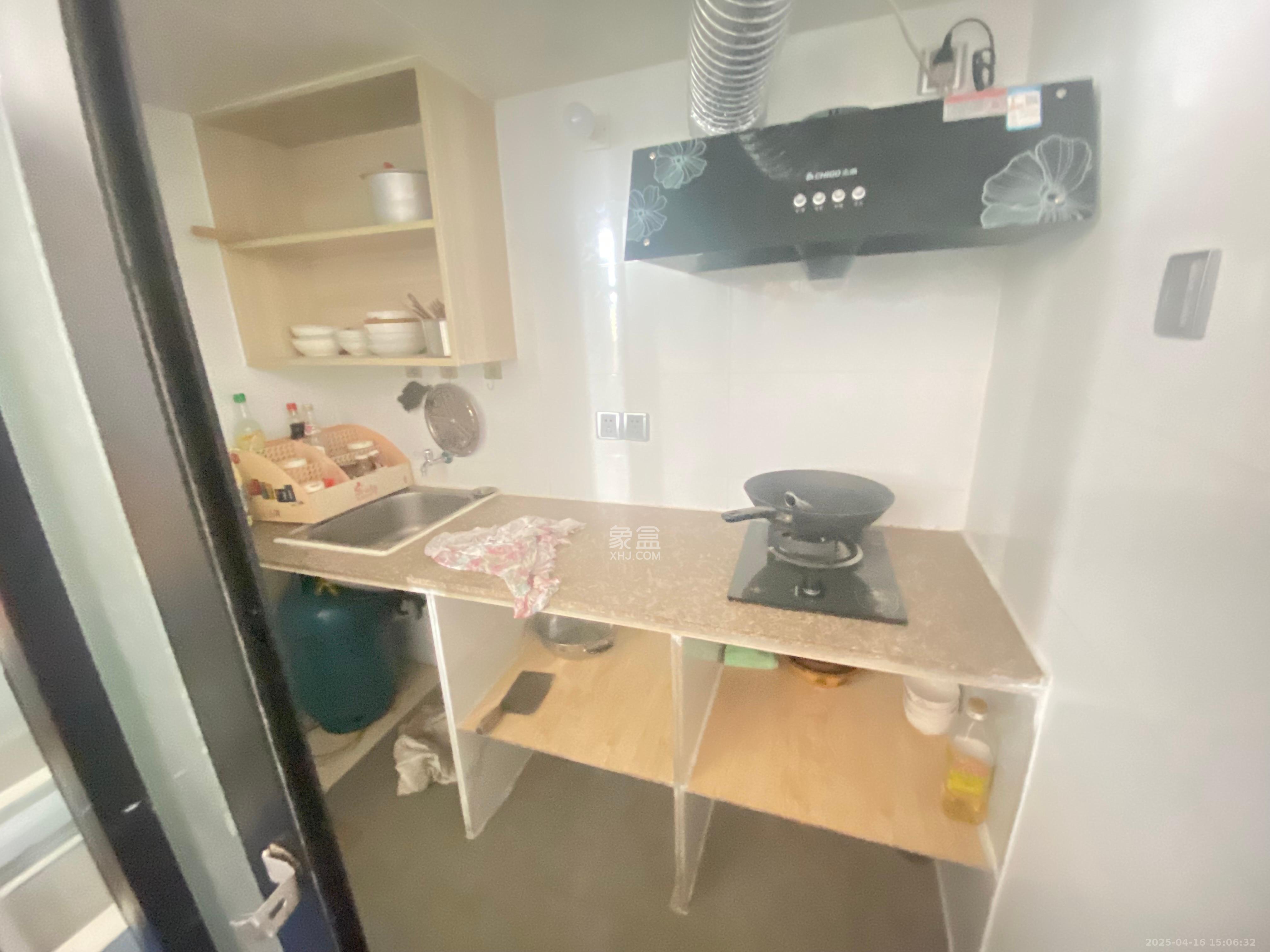 海棠北路散盘  1室1厅1卫    600.0元/月 海棠北路散盘  1室1厅1卫    600.0元/月室内图