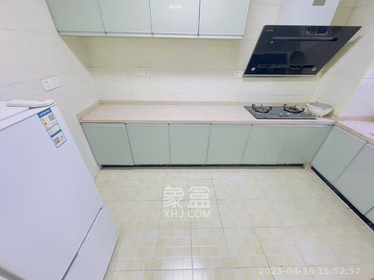 保利麓谷林语B区  3室2厅2卫    2600.0元/月室内图