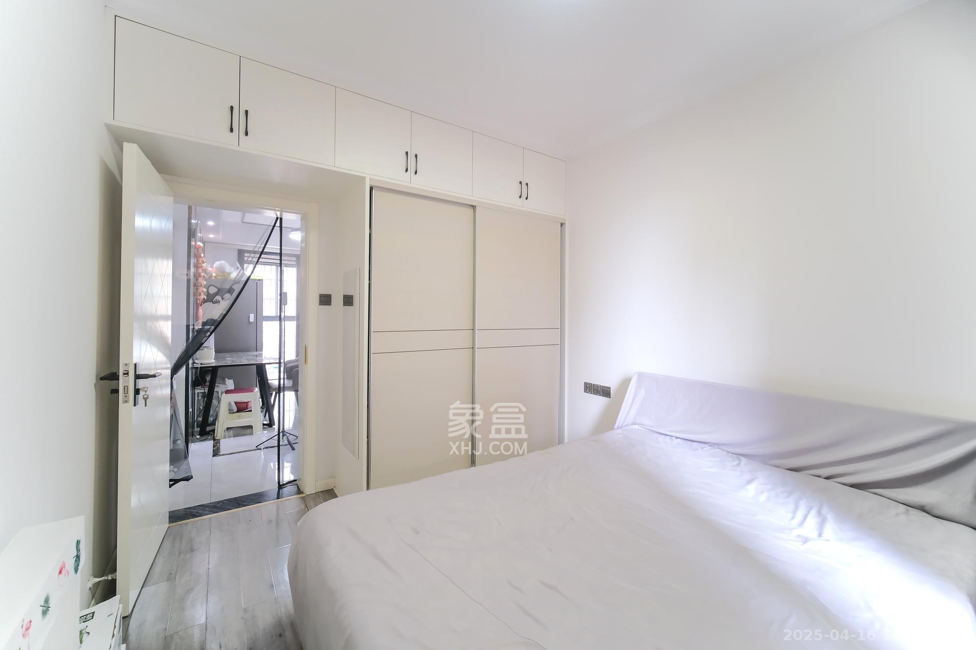 荣盛花语城  4室2厅2卫    126.0万 荣盛花语城  4室2厅2卫    126.0万卧室