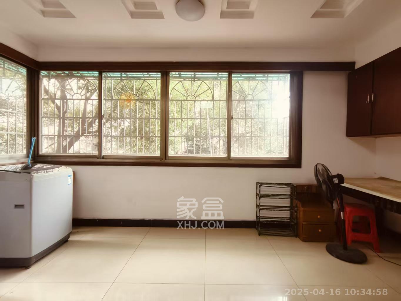 远通苑小区  3室2厅2卫   2800.00元/月室内图