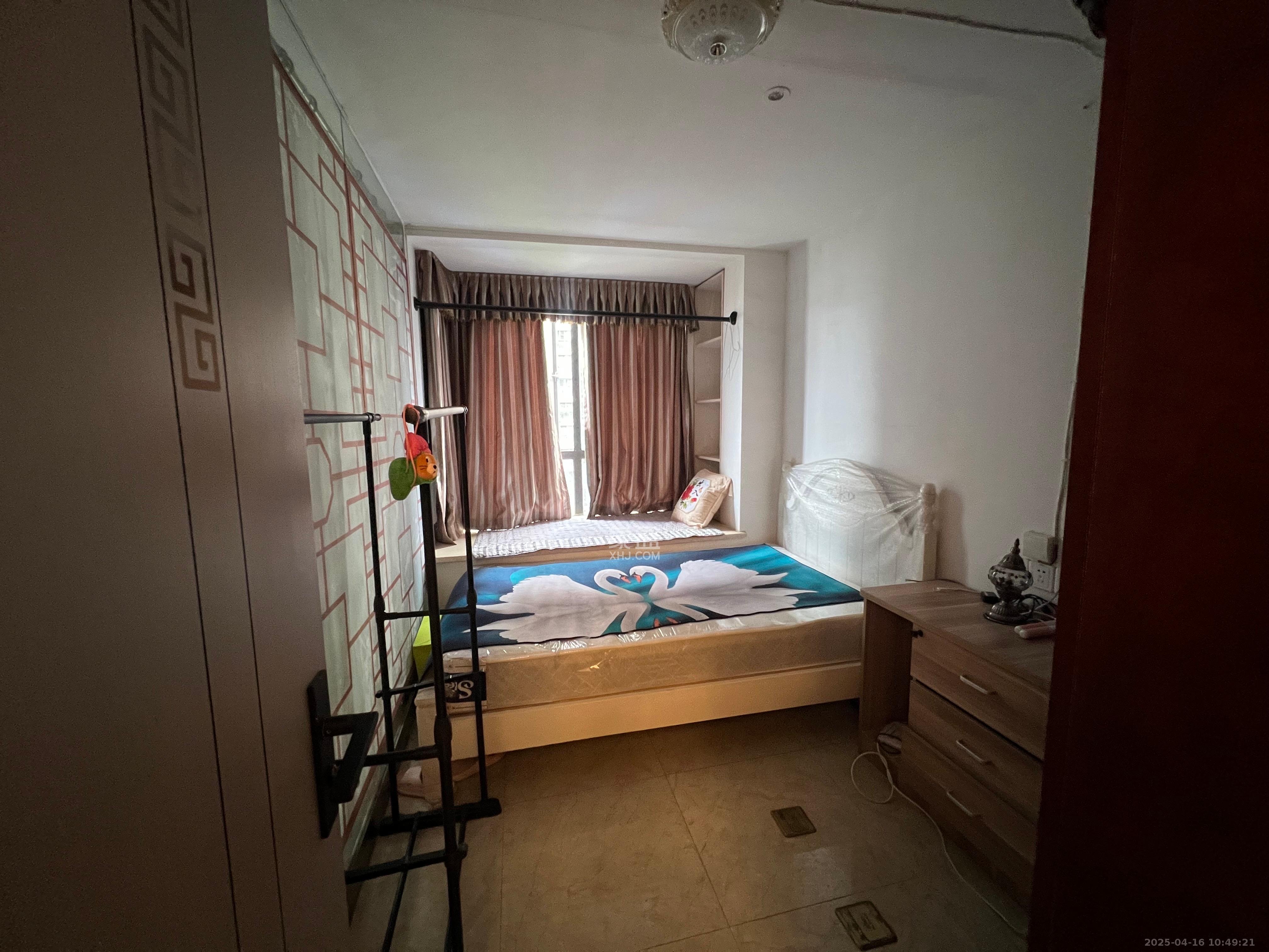 百纳广场(百纳公寓)  2室1厅1卫    2400.0元/月 百纳广场(百纳公寓)  2室1厅1卫    2400.0元/月室内图