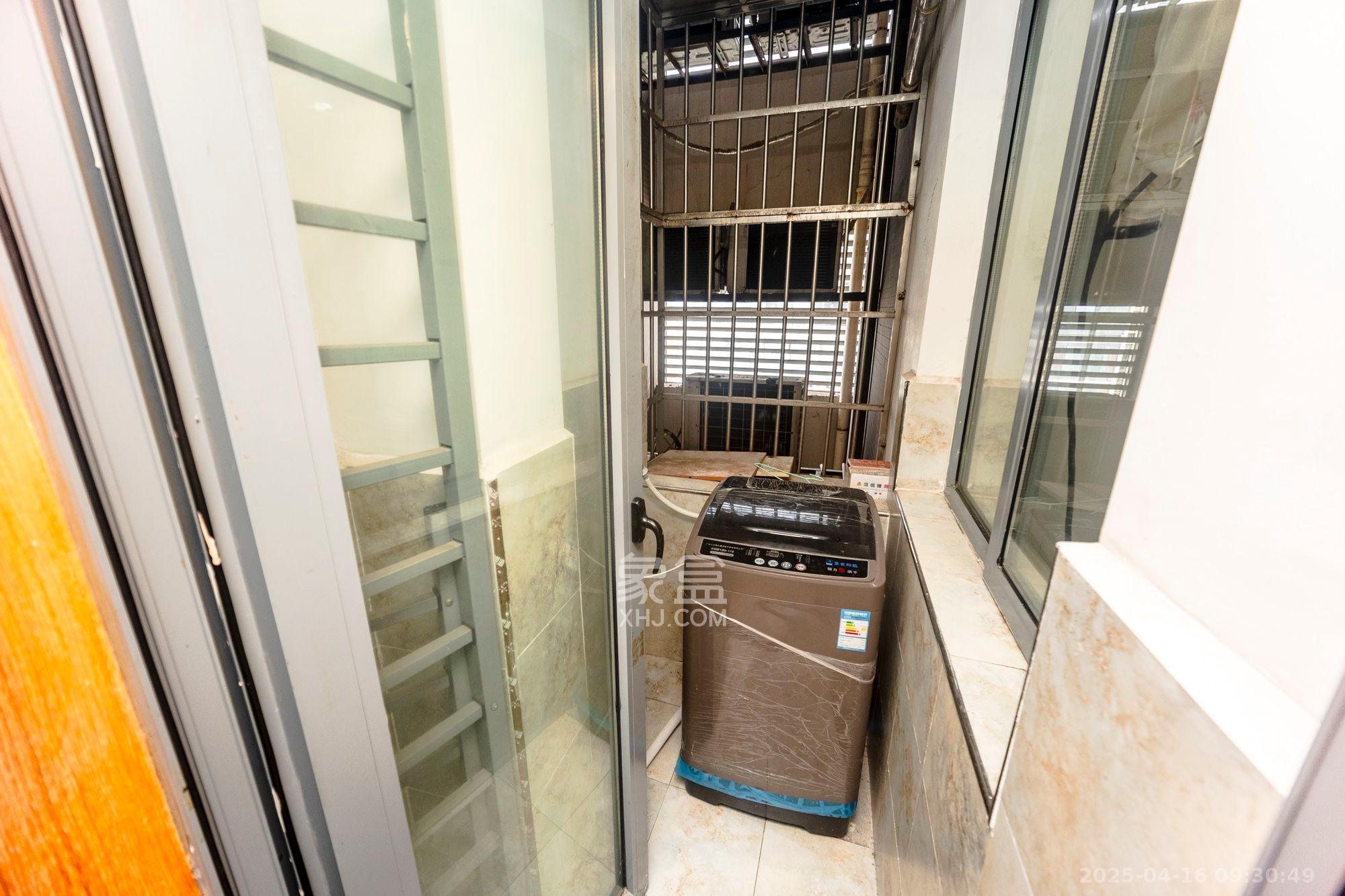 东怡外国(南湖一号)  2室1厅1卫    2600.0元/月 东怡外国(南湖一号)  2室1厅1卫    2600.0元/月室内图