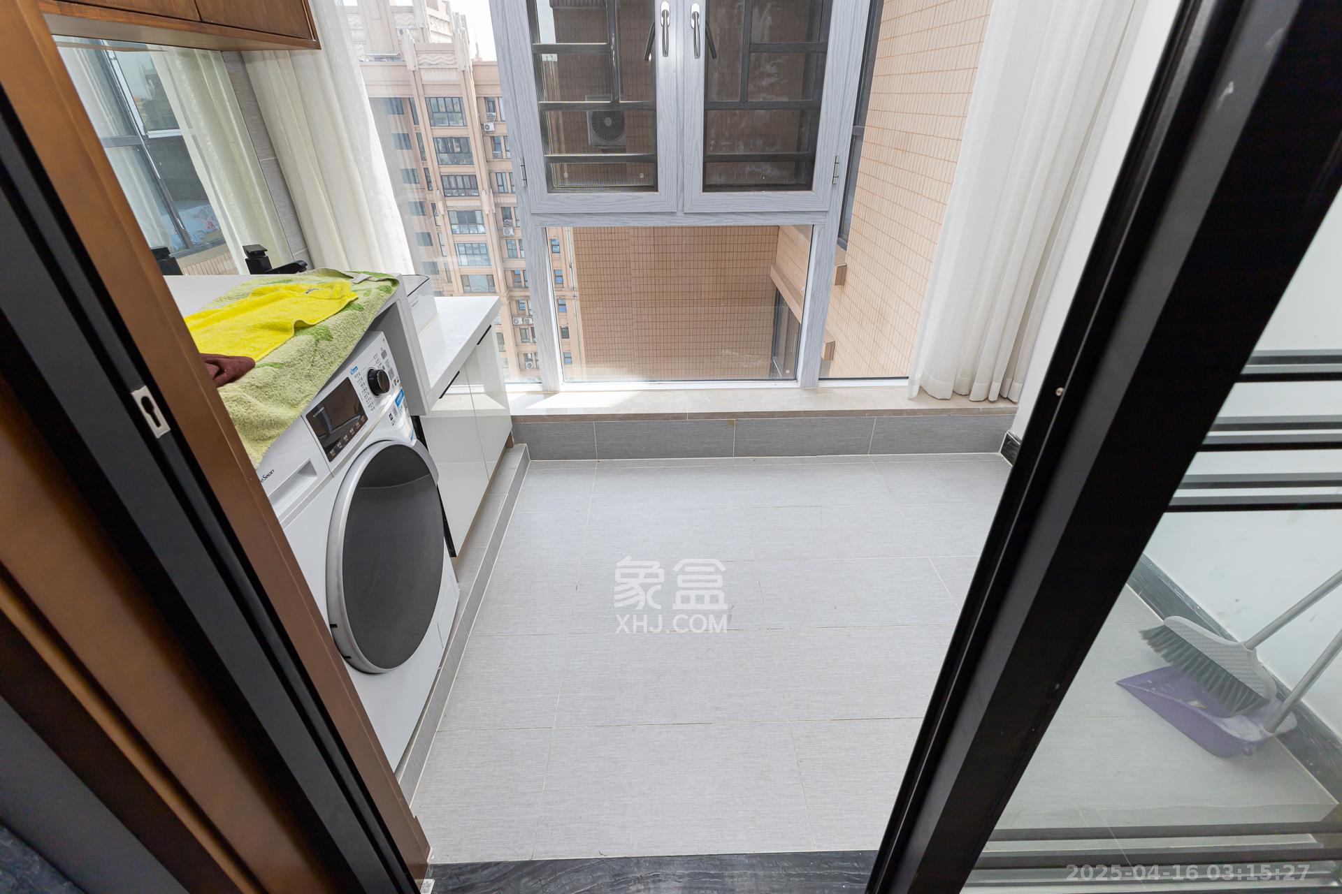 润和又一城 4室2厅2卫 92.0万 润和又一城 4室2厅2卫 92.0万阳台