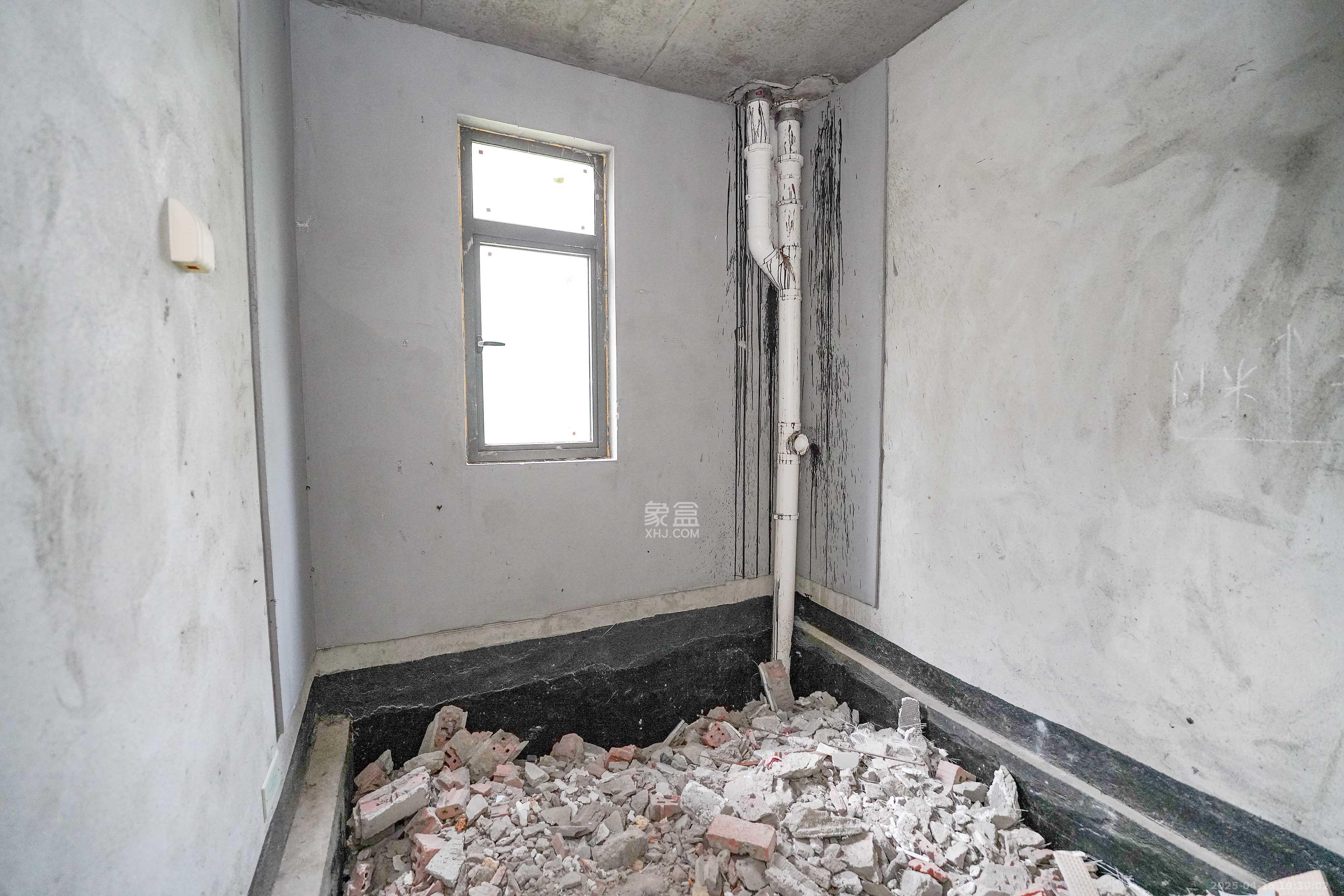 福天藏郡院子 4室2厅2卫 88.0万 福天藏郡院子 4室2厅2卫 88.0万卫生间