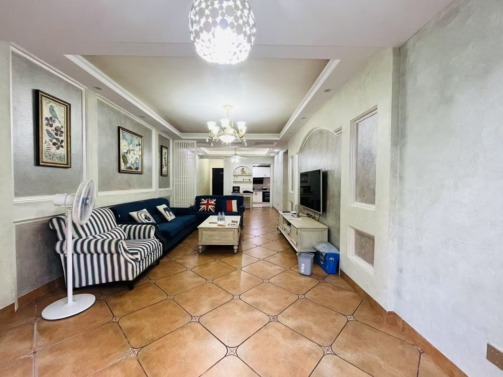 蓝溪谷 3室2厅2卫 83.0万 蓝溪谷 3室2厅2卫 83.0万室内图