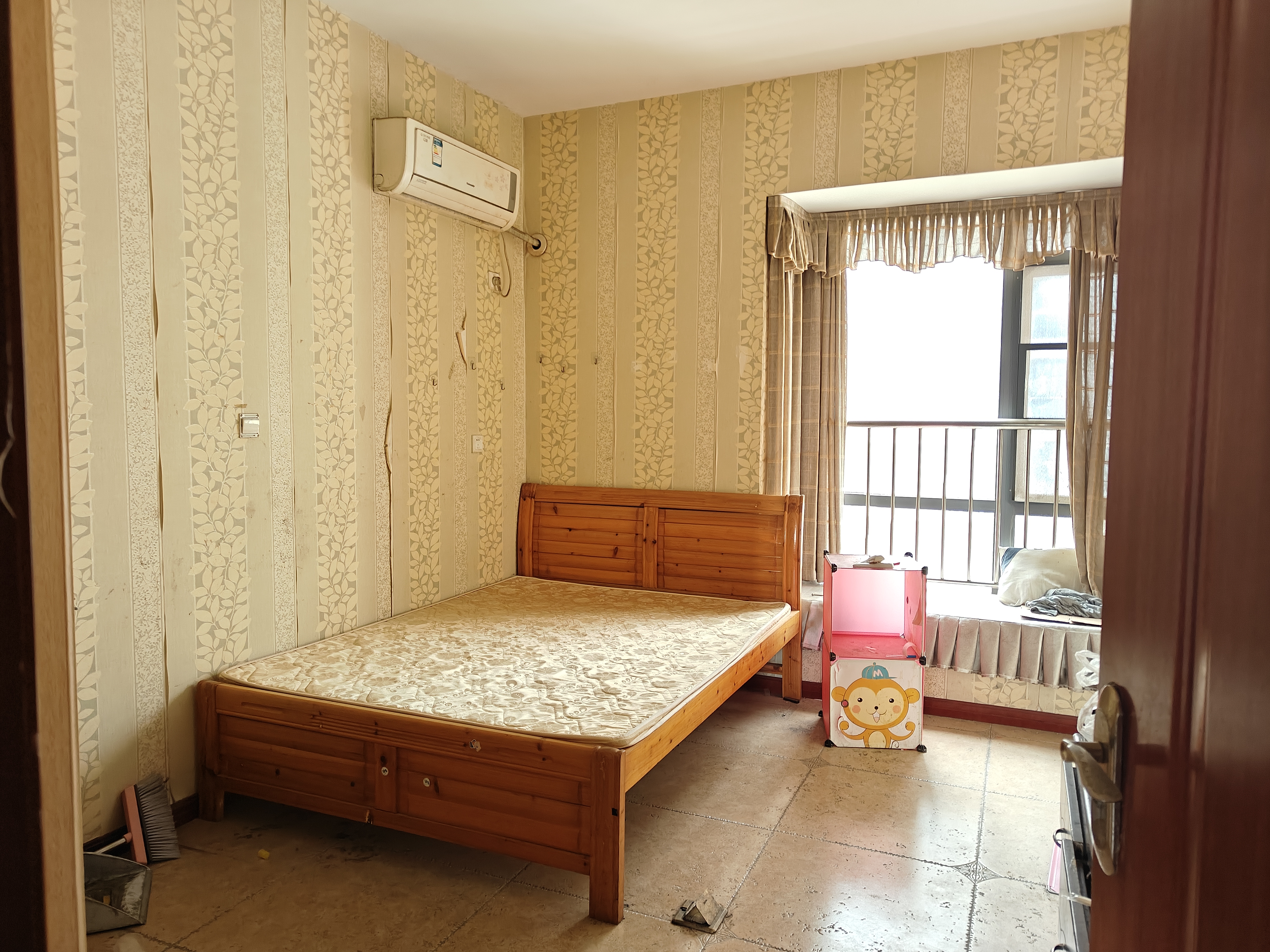 华晨御园 3室2厅2卫 78.0万 华晨御园 3室2厅2卫 78.0万室内图