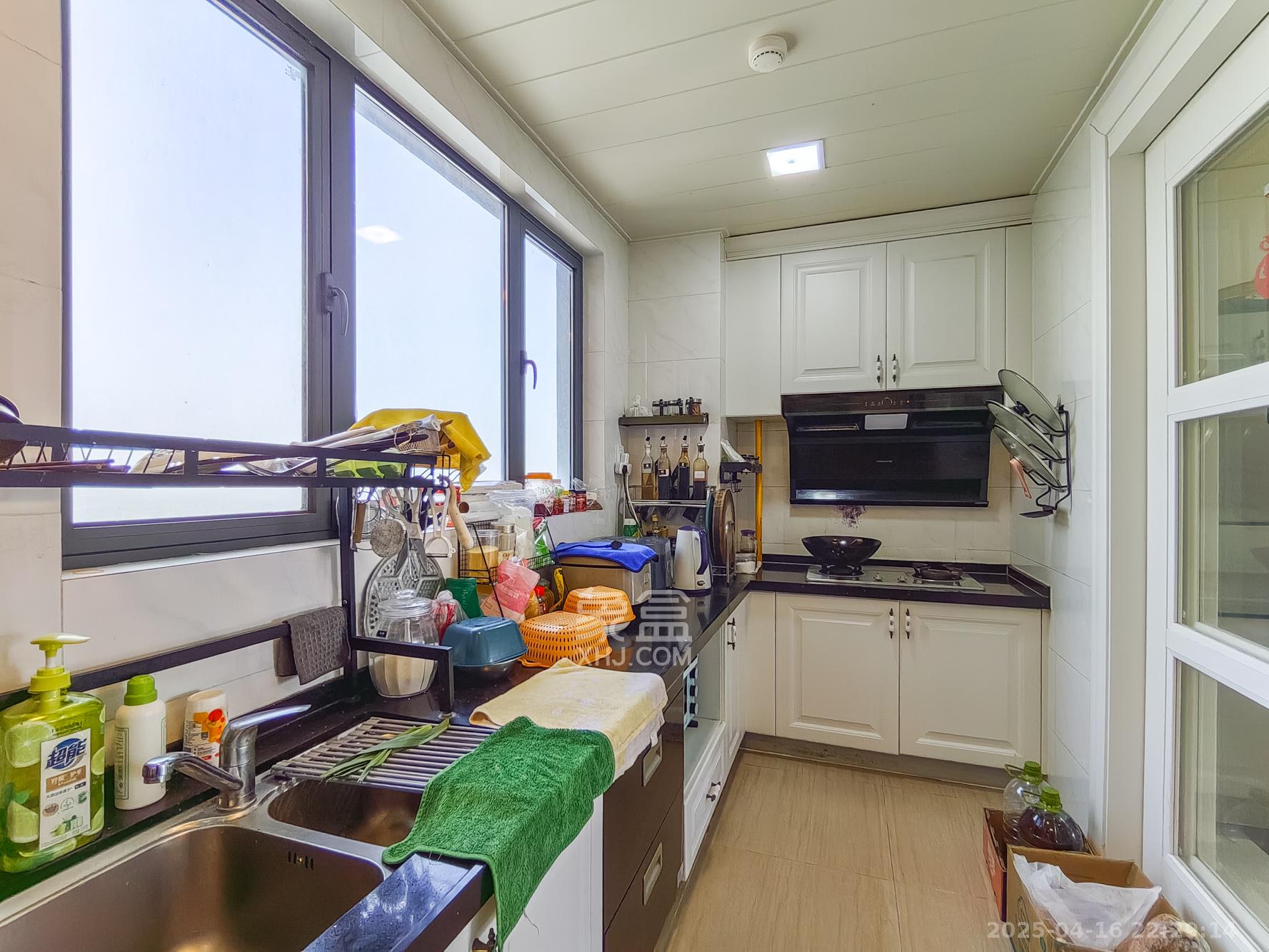 碧桂园威尼斯城 3室2厅2卫 92.0万 碧桂园威尼斯城 3室2厅2卫 92.0万厨房