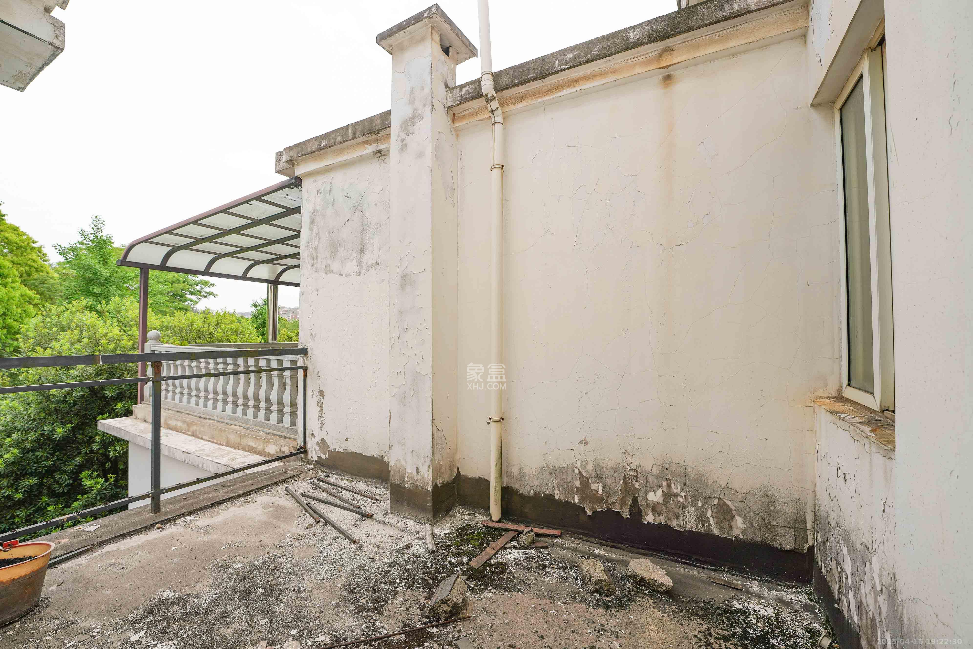 气象佳园  5室2厅3卫    182.8万 气象佳园  5室2厅3卫    182.8万阳台