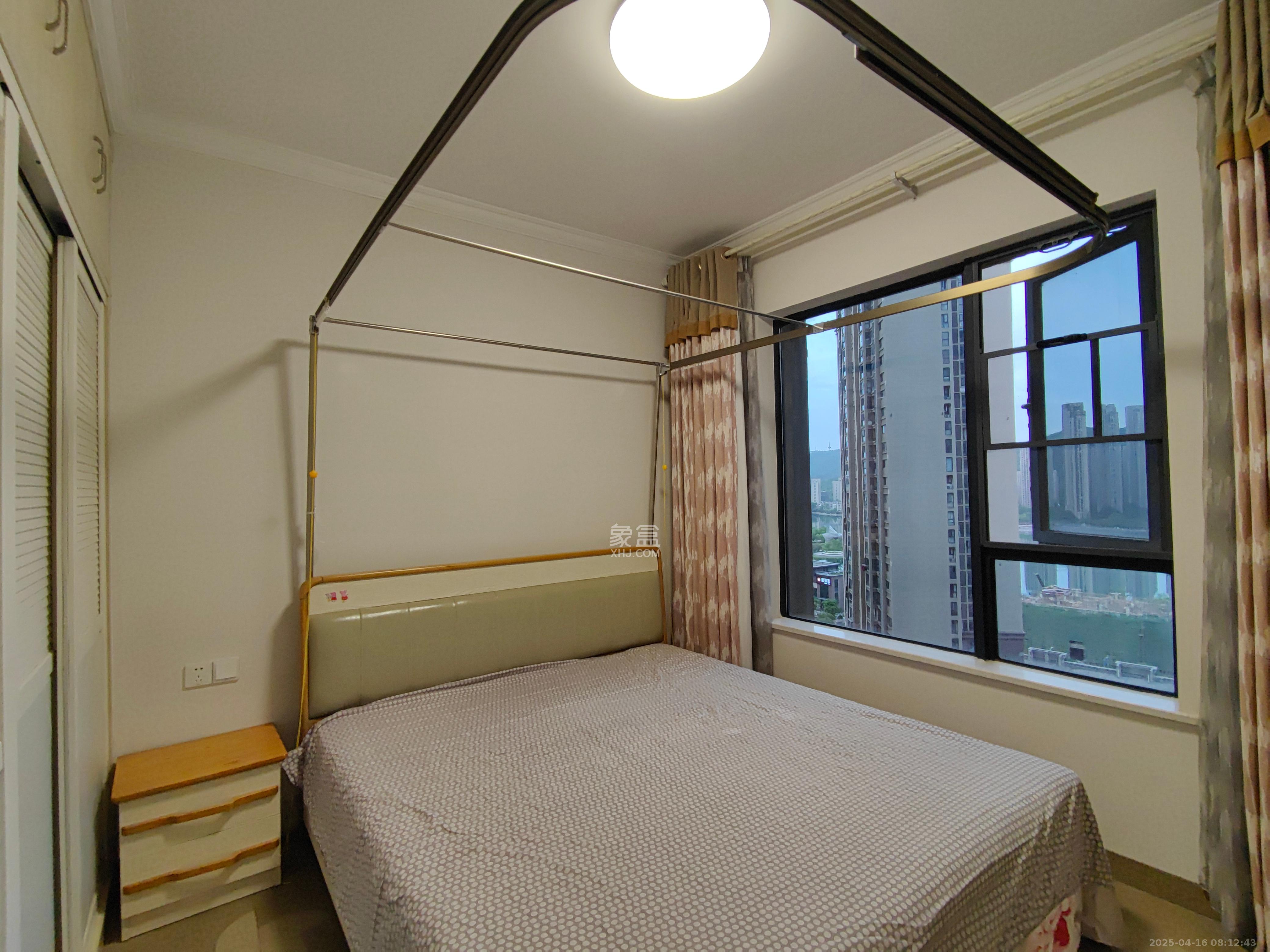 中建梅溪湖中心  3室2厅2卫    3200.0元/月室内图
