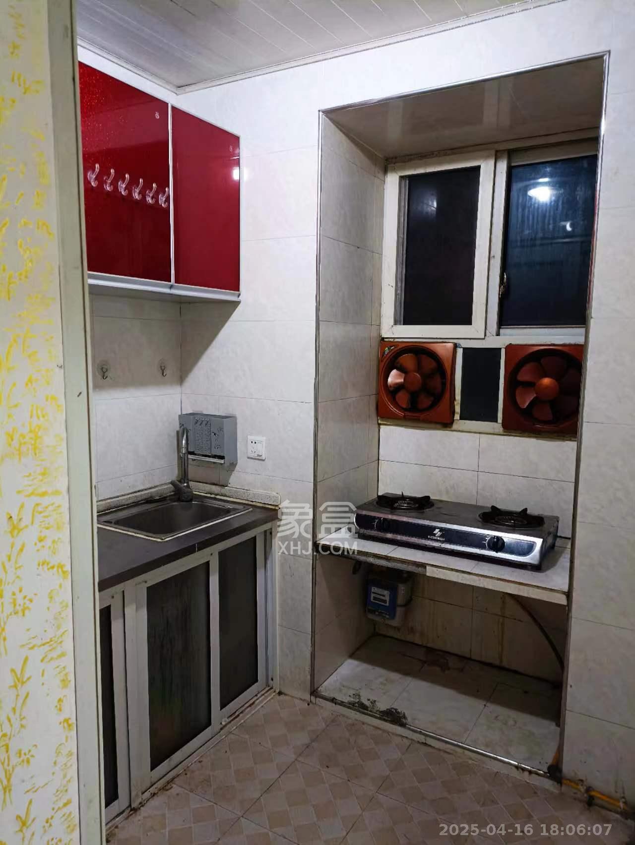 向东南社区 2室1厅1卫 1400.0元/月 向东南社区 2室1厅1卫 1400.0元/月室内图