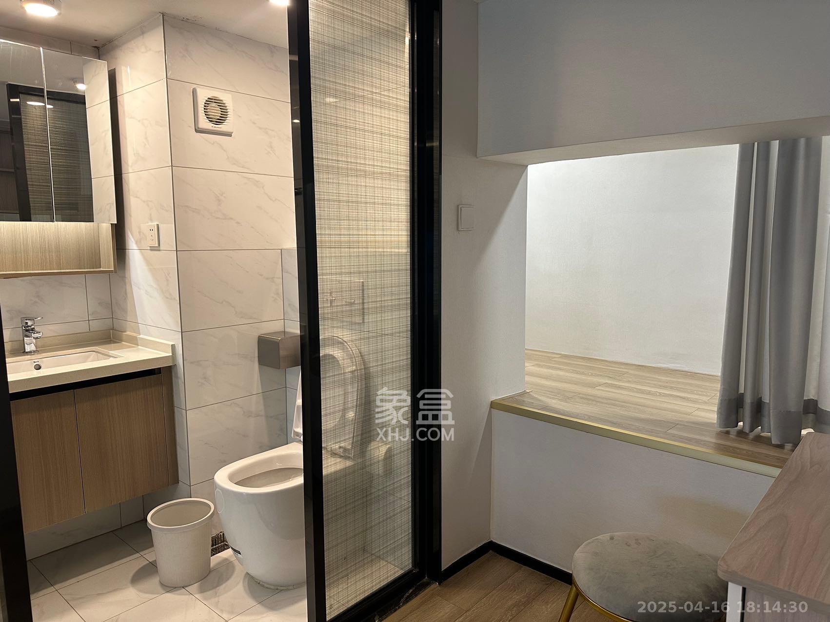 藏珑湖上公馆  1室2厅2卫   2800.00元/月室内图