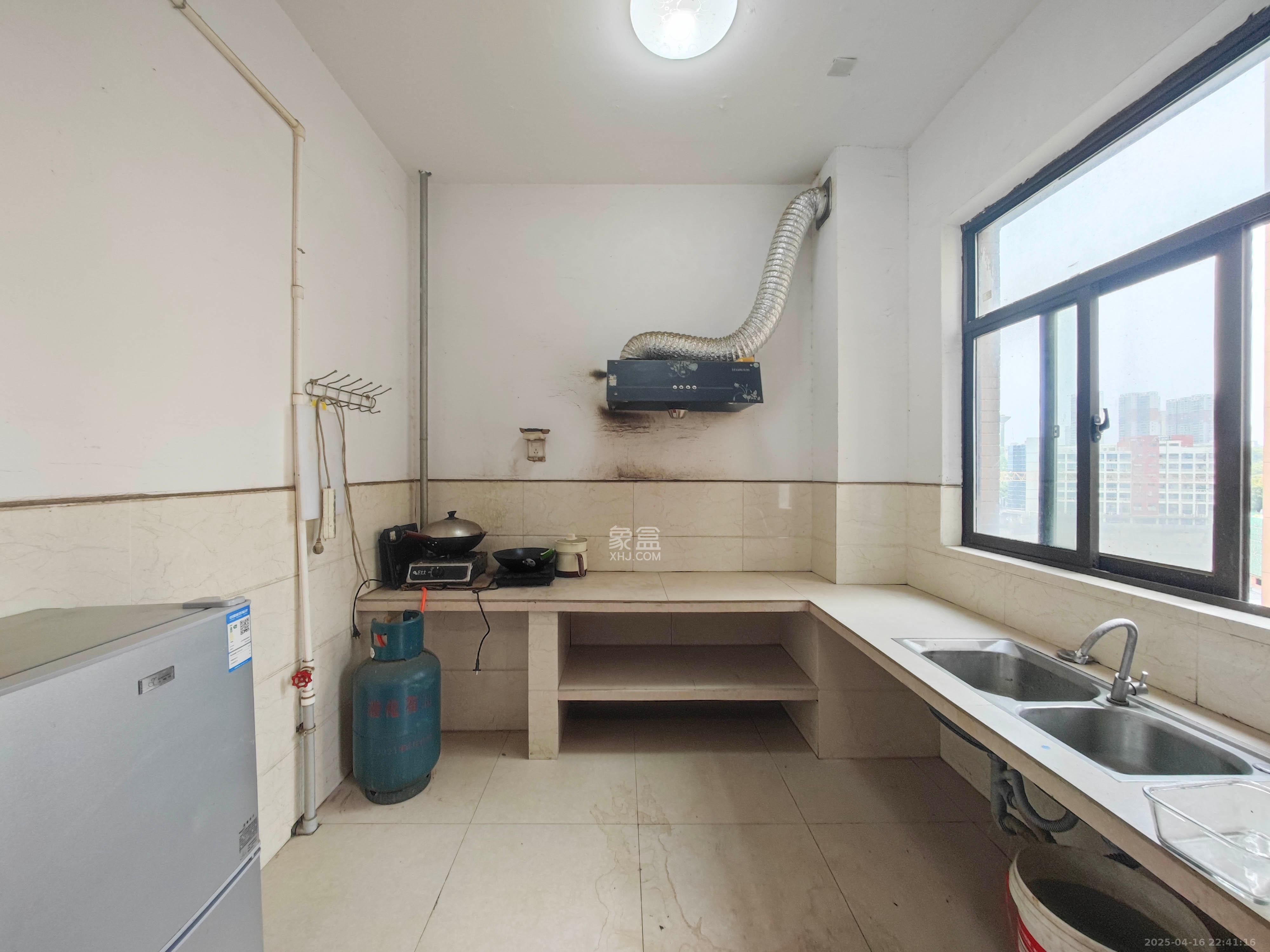 德润小区(丰升德润小区) 3室2厅1卫 109.5万 德润小区(丰升德润小区) 3室2厅1卫 109.5万其他