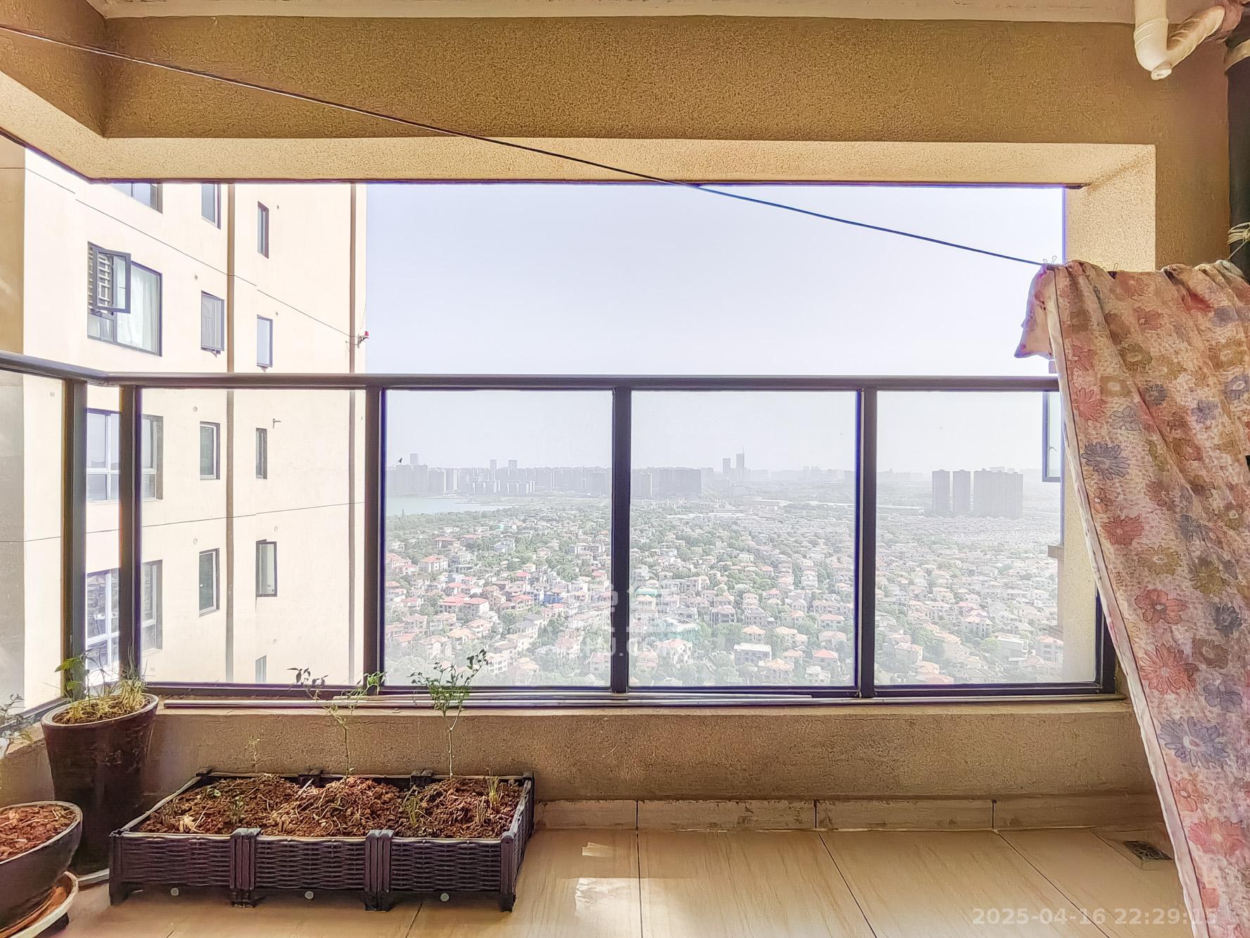 碧桂园威尼斯城 3室2厅2卫 92.0万 碧桂园威尼斯城 3室2厅2卫 92.0万阳台