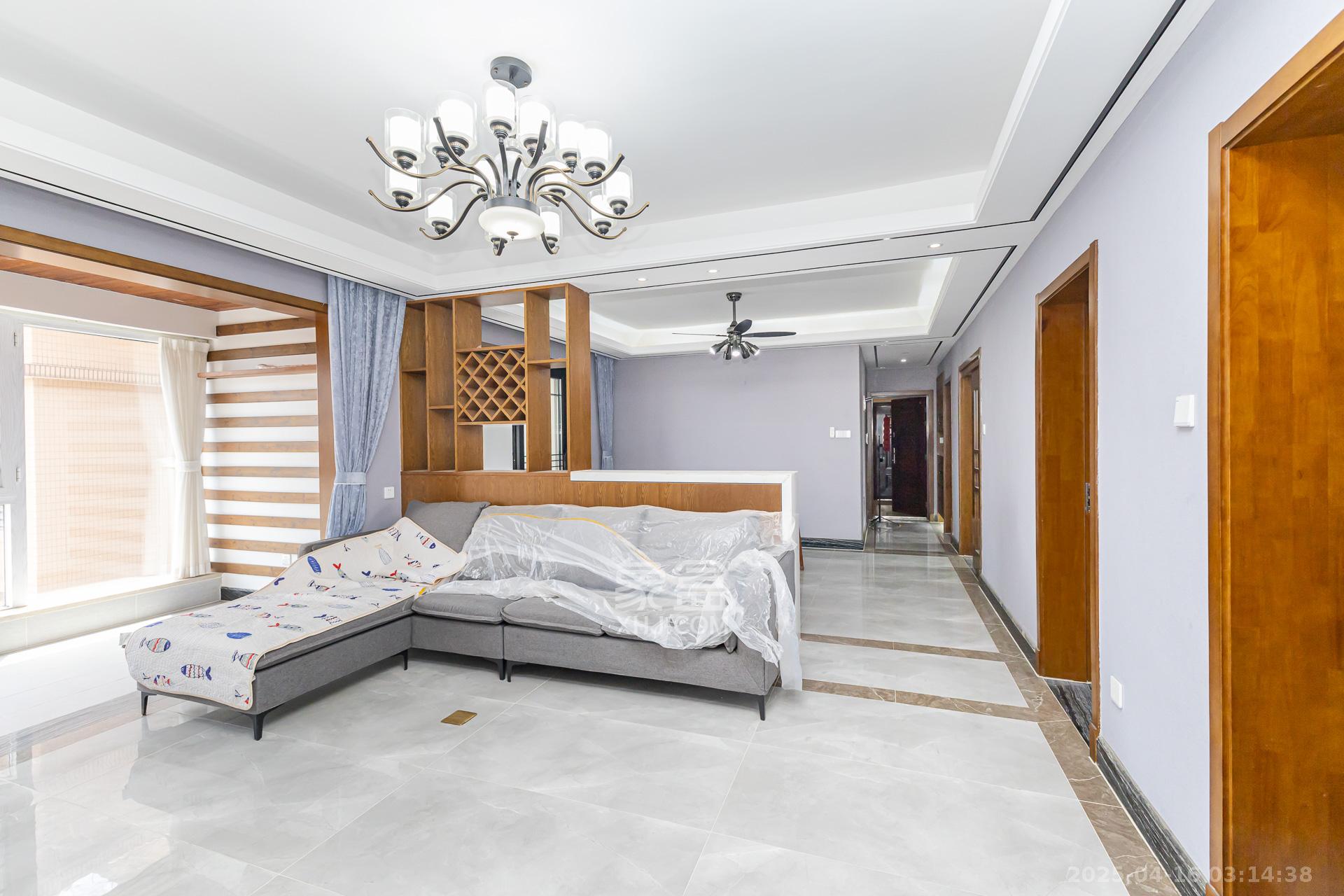 润和又一城 4室2厅2卫 92.0万 润和又一城 4室2厅2卫 92.0万客厅