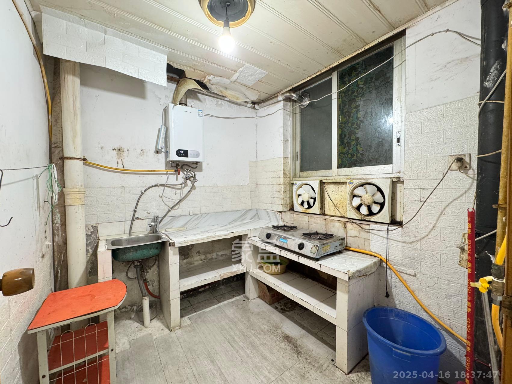 海东青大厦 2室1厅1卫 2300.0元/月 海东青大厦 2室1厅1卫 2300.0元/月室内图