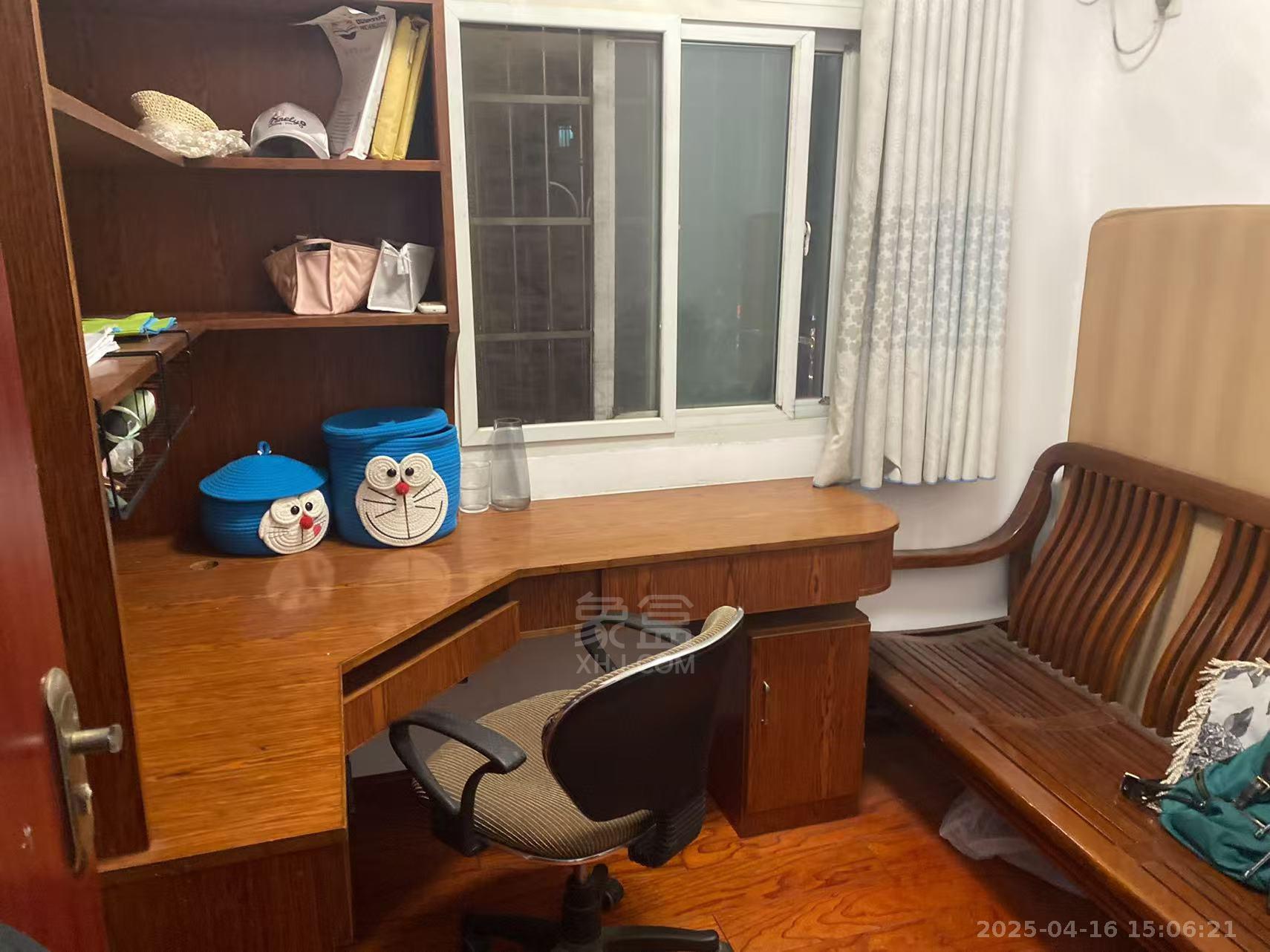 尚峰公寓 3室2厅1卫 1300.0元/月 尚峰公寓 3室2厅1卫 1300.0元/月室内图