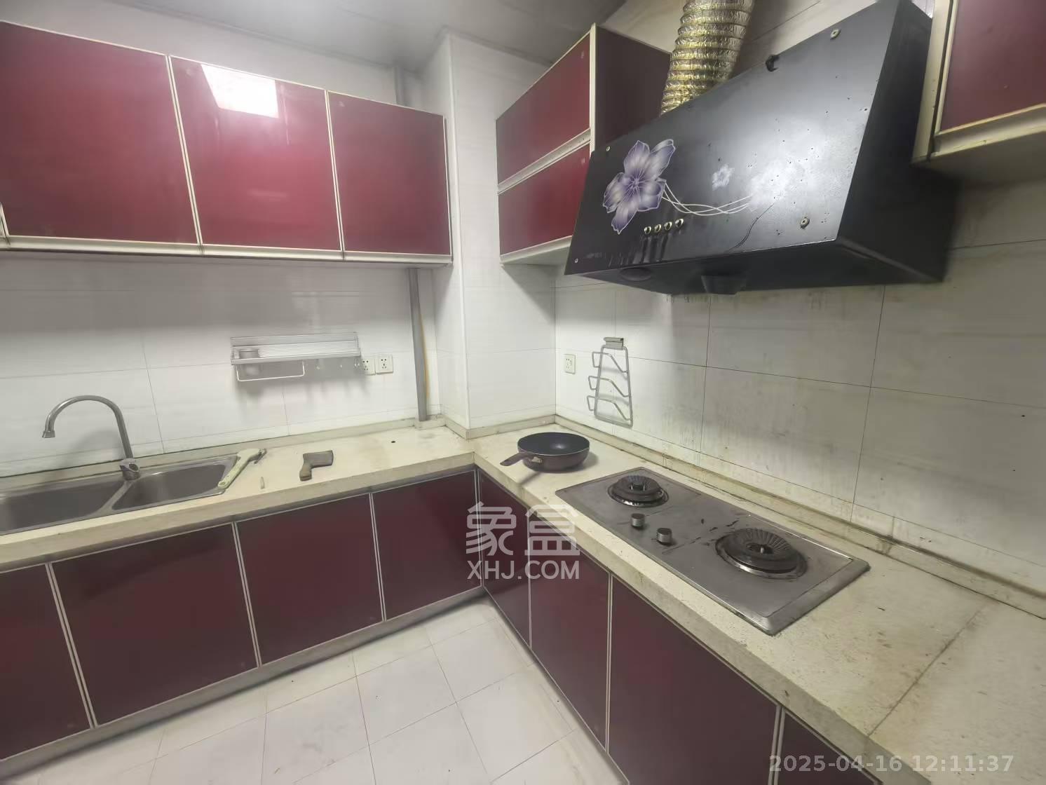 金领家族 2室2厅1卫 1700.0元/月 金领家族 2室2厅1卫 1700.0元/月室内图