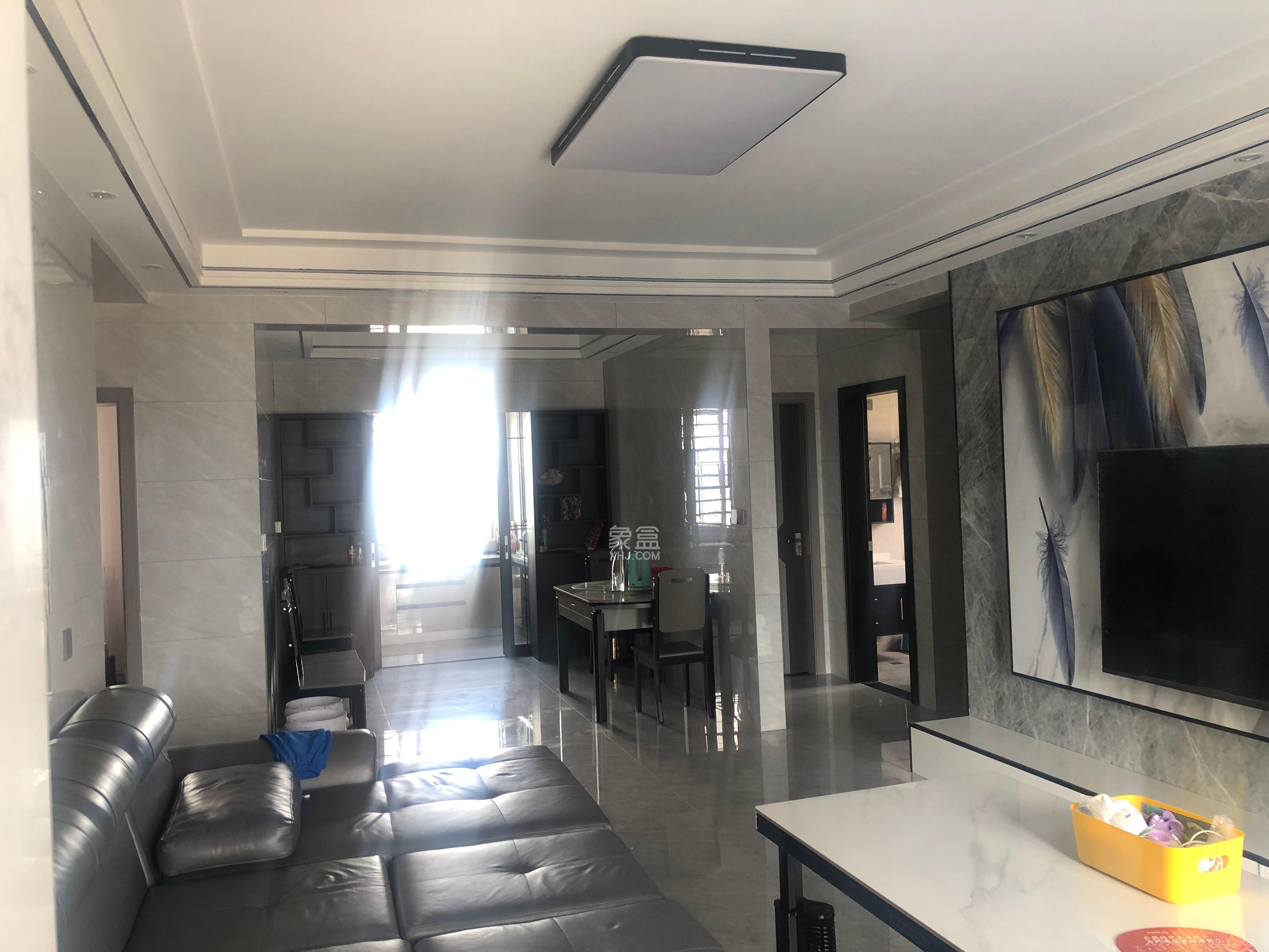 湘域芯城一期 4室2厅2卫 2800.0元/月 湘域芯城一期 4室2厅2卫 2800.0元/月室内图