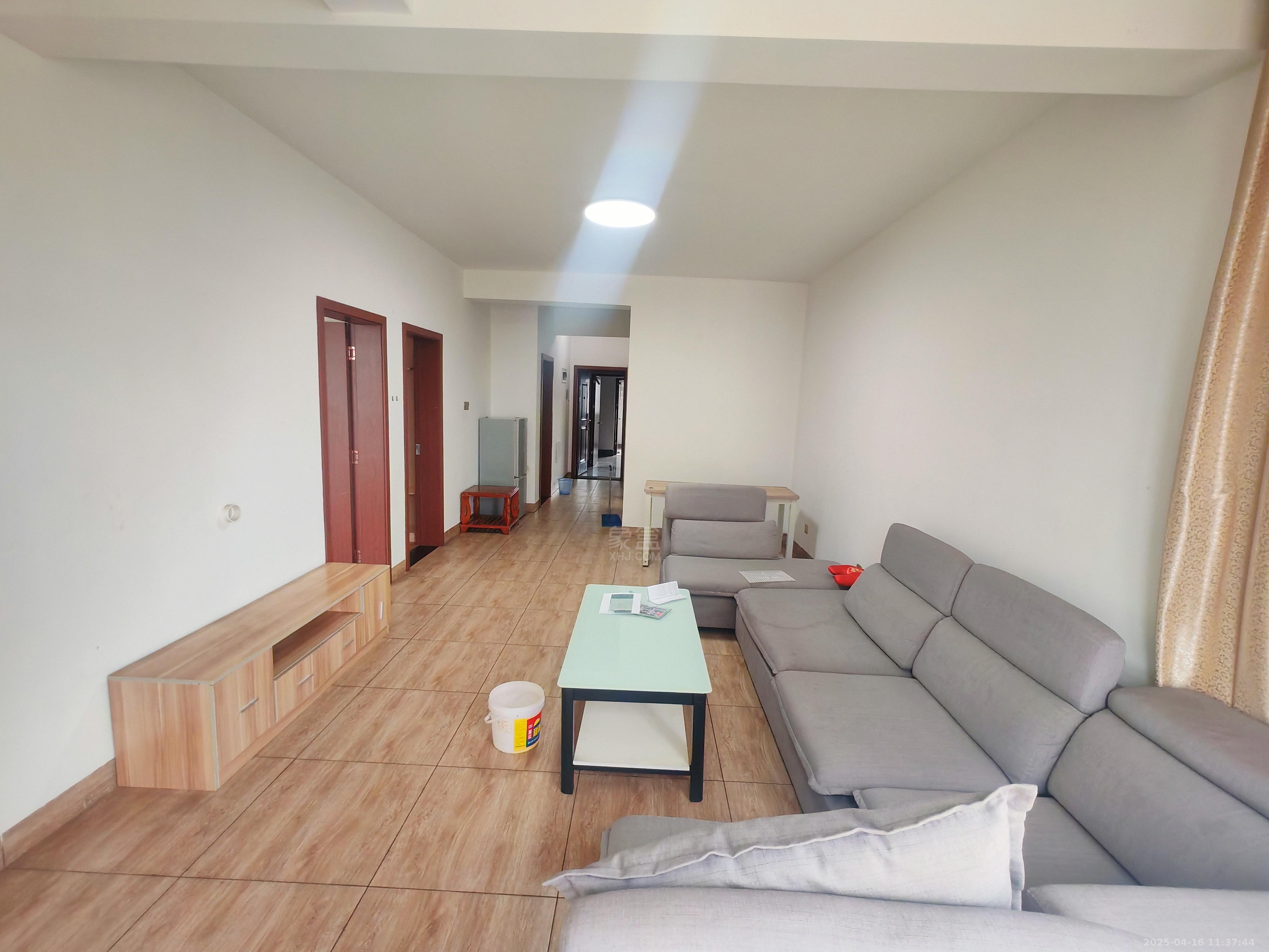 金轮翡翠名园 3室2厅1卫 1500.0元/月 金轮翡翠名园 3室2厅1卫 1500.0元/月室内图