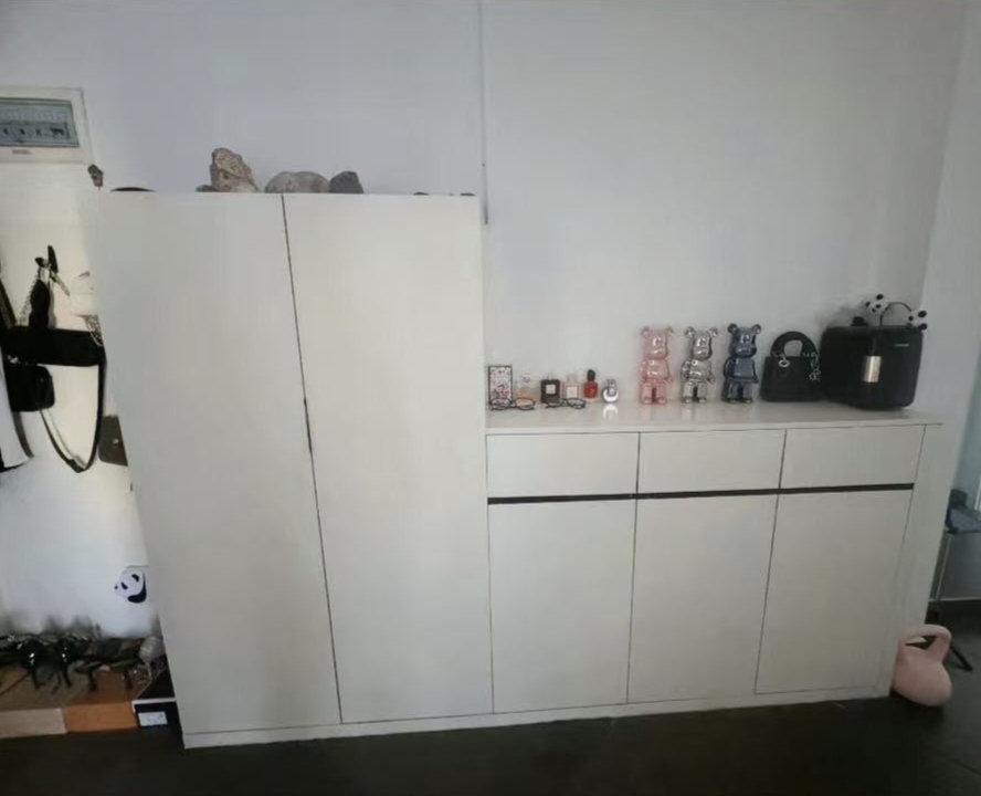 蔚兰天成 1室1厅1卫 88.0万 蔚兰天成 1室1厅1卫 88.0万客厅