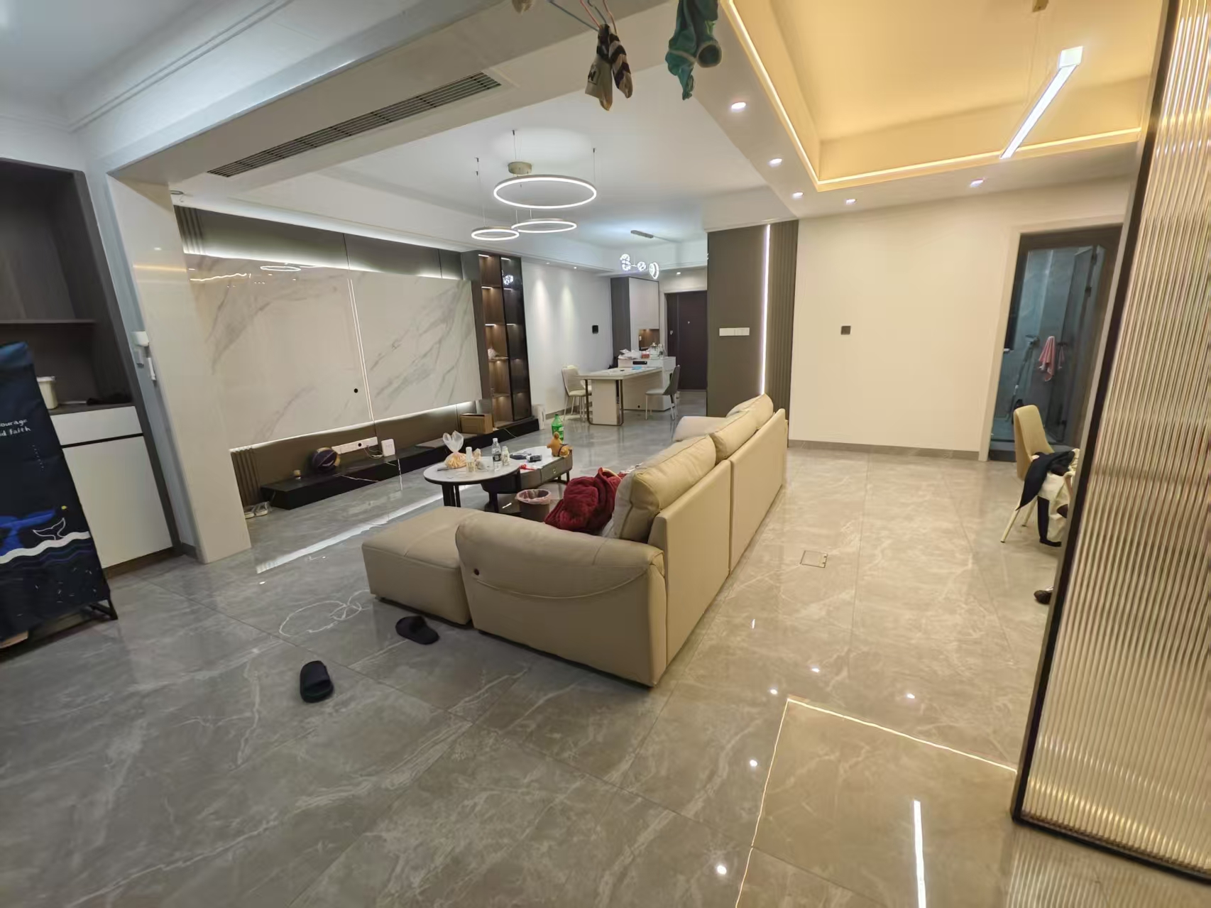 万达广场(酃湖) 3室2厅2卫 1680.0元/月 万达广场(酃湖) 3室2厅2卫 1680.0元/月室内图