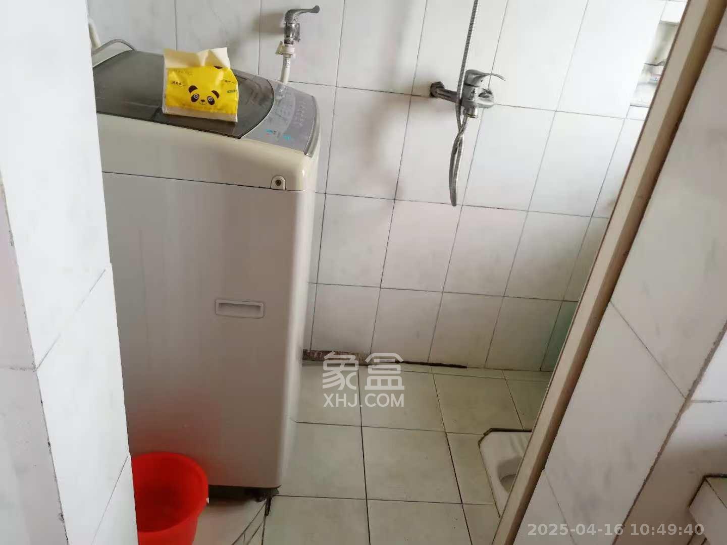 德雅路住宅楼 2室1厅1卫 1100.0元/月 德雅路住宅楼 2室1厅1卫 1100.0元/月室内图