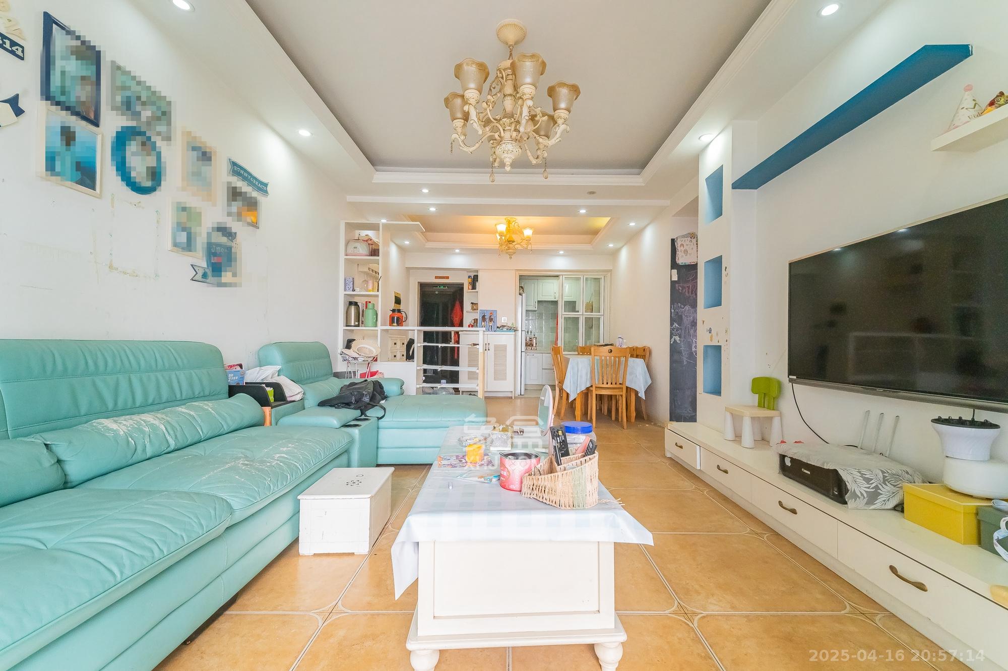 方略城市广场  3室2厅2卫    68.8万 方略城市广场  3室2厅2卫    68.8万客厅