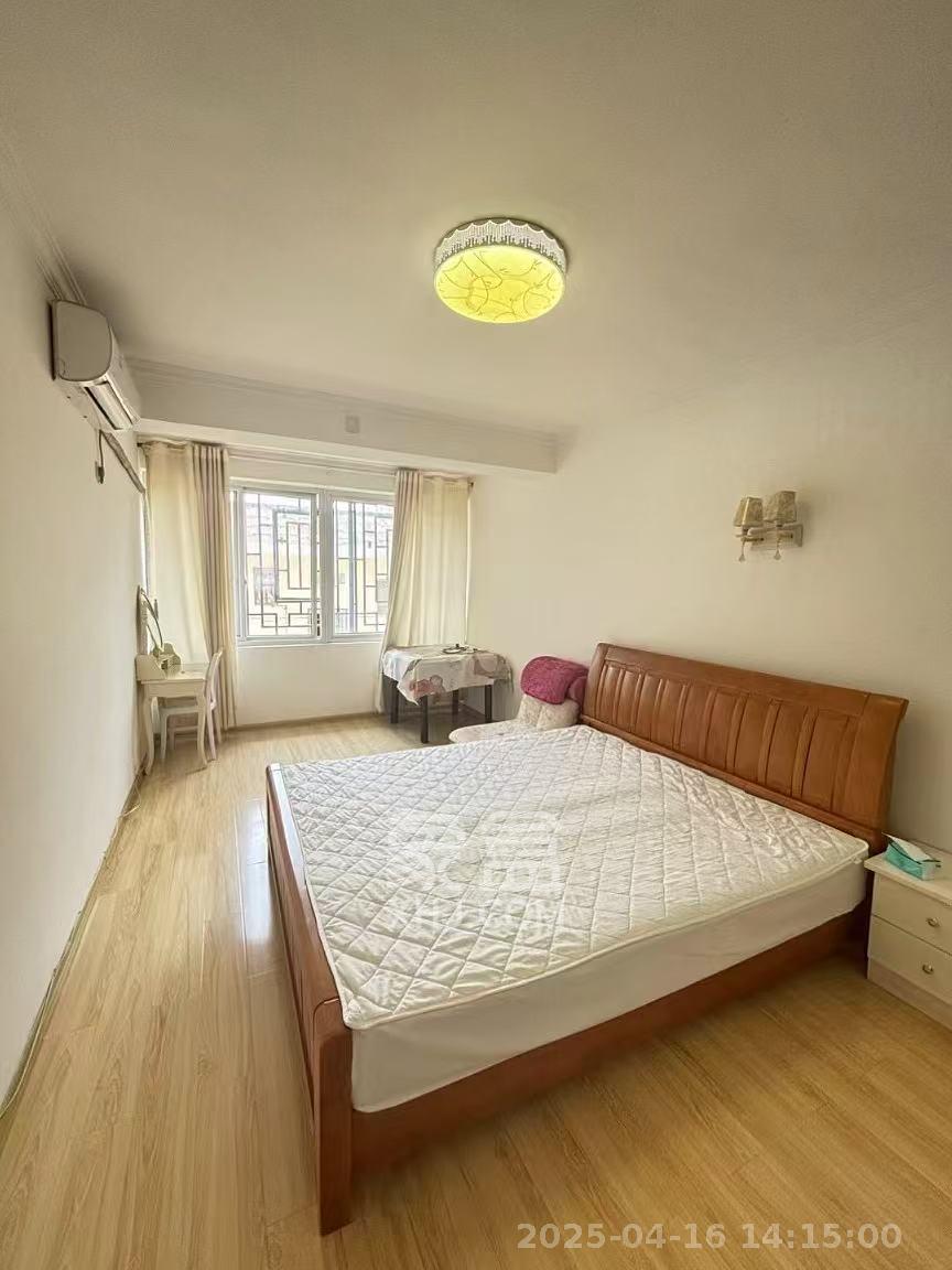 文华商住楼  3室1厅1卫   2400.00元/月室内图