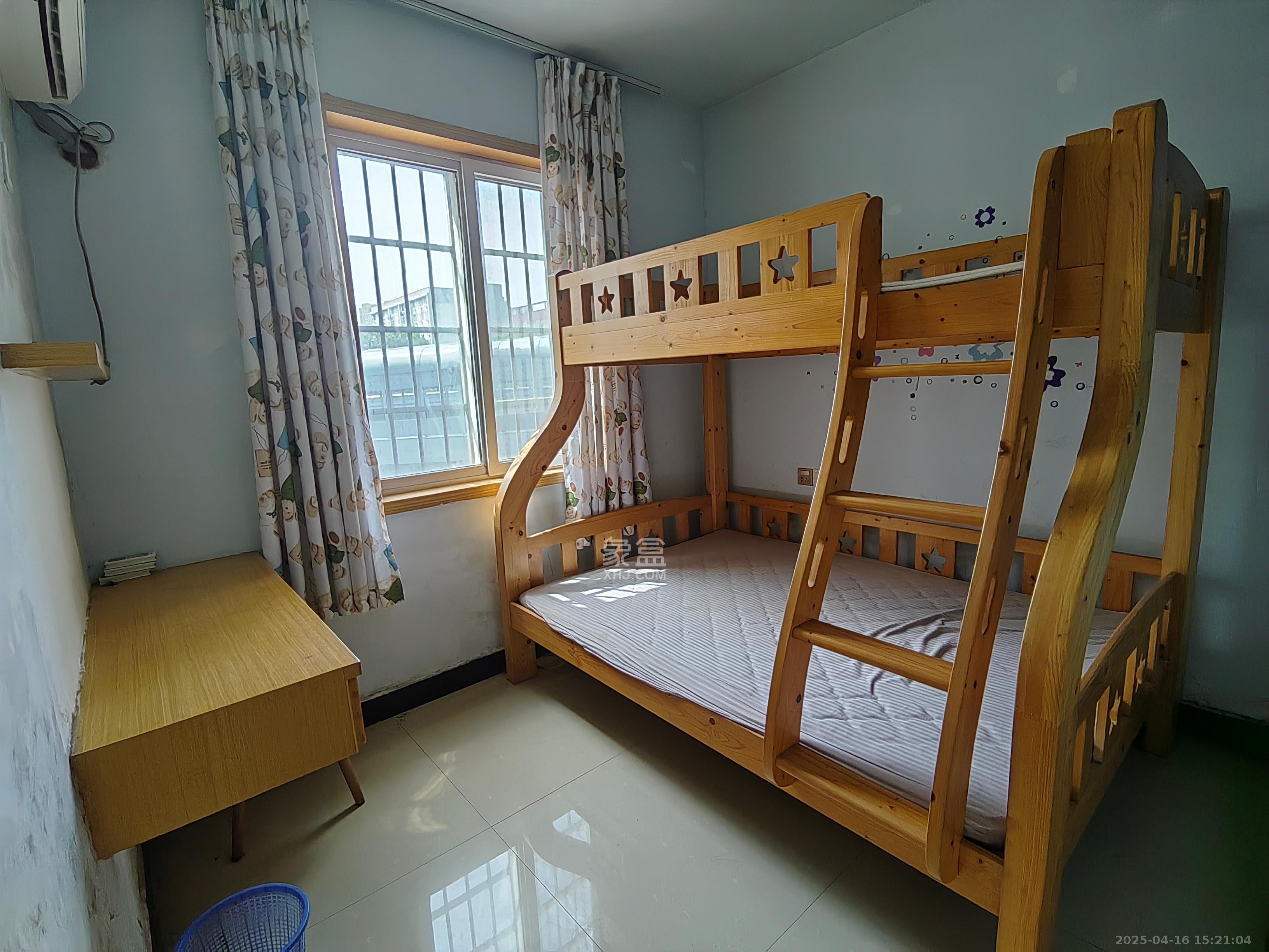 世景华庭  2室2厅1卫   1500.00元/月室内图