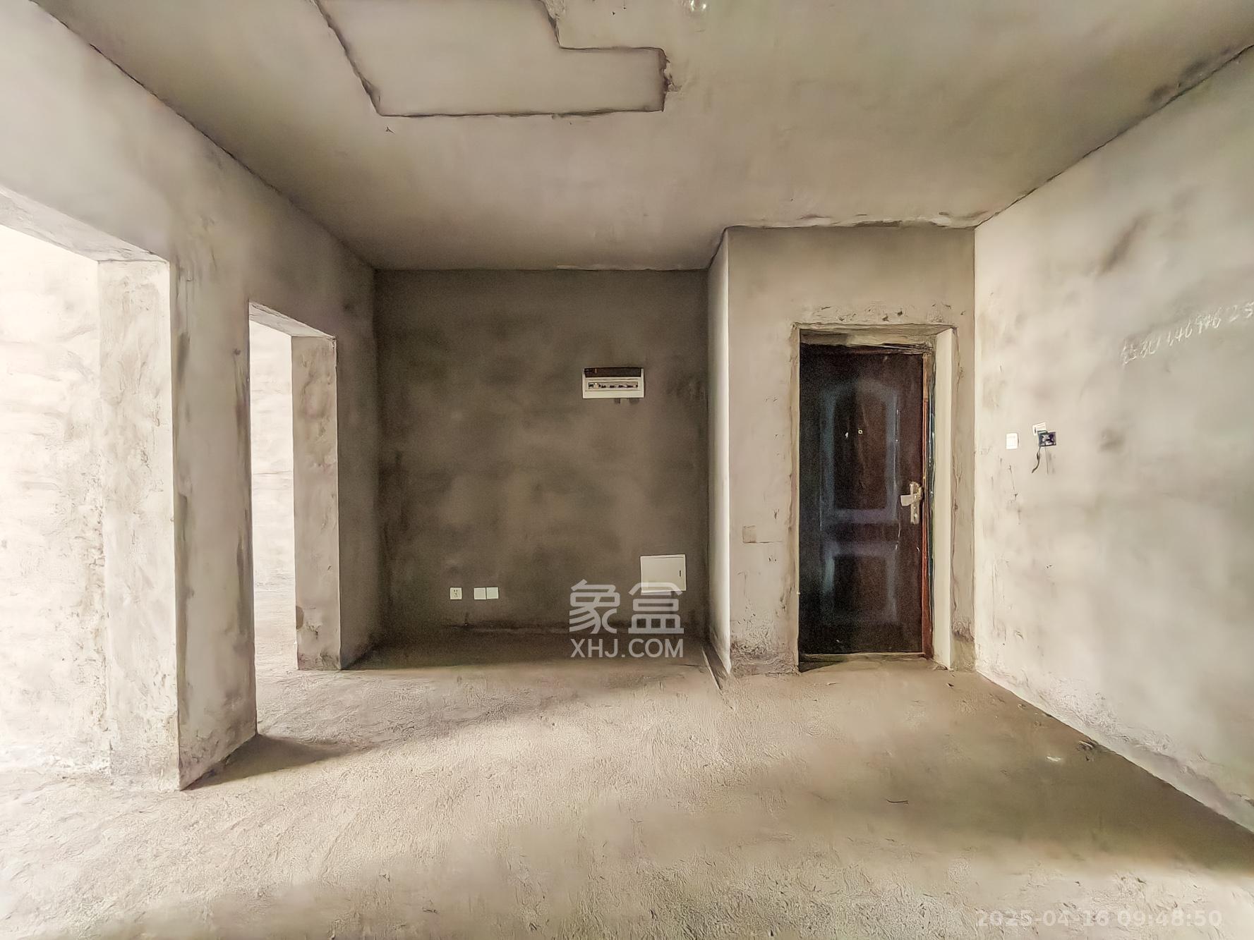 恒广国际物流园  3室2厅2卫    29.8万 恒广国际物流园  3室2厅2卫    29.8万客厅