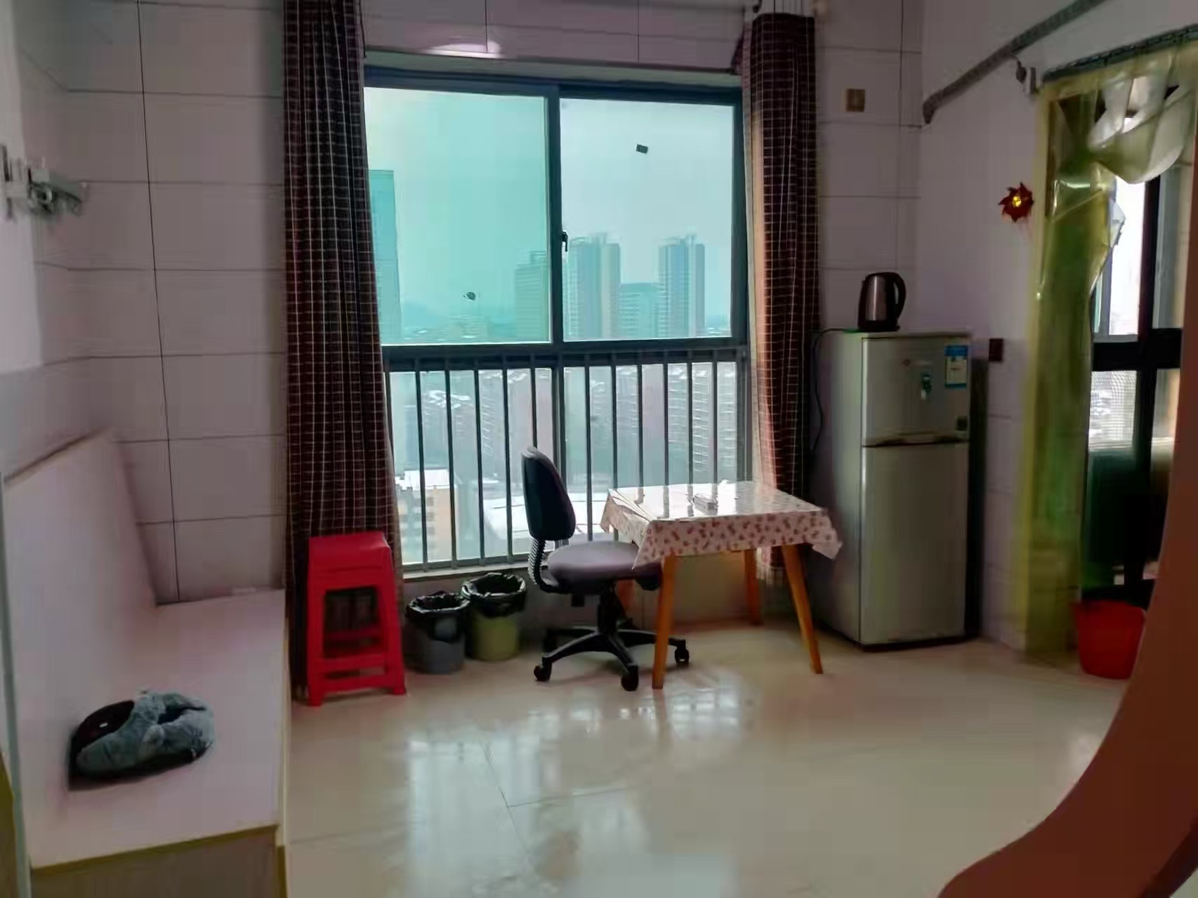 鹏利广场 1室1厅1卫 900.0元/月 鹏利广场 1室1厅1卫 900.0元/月室内图