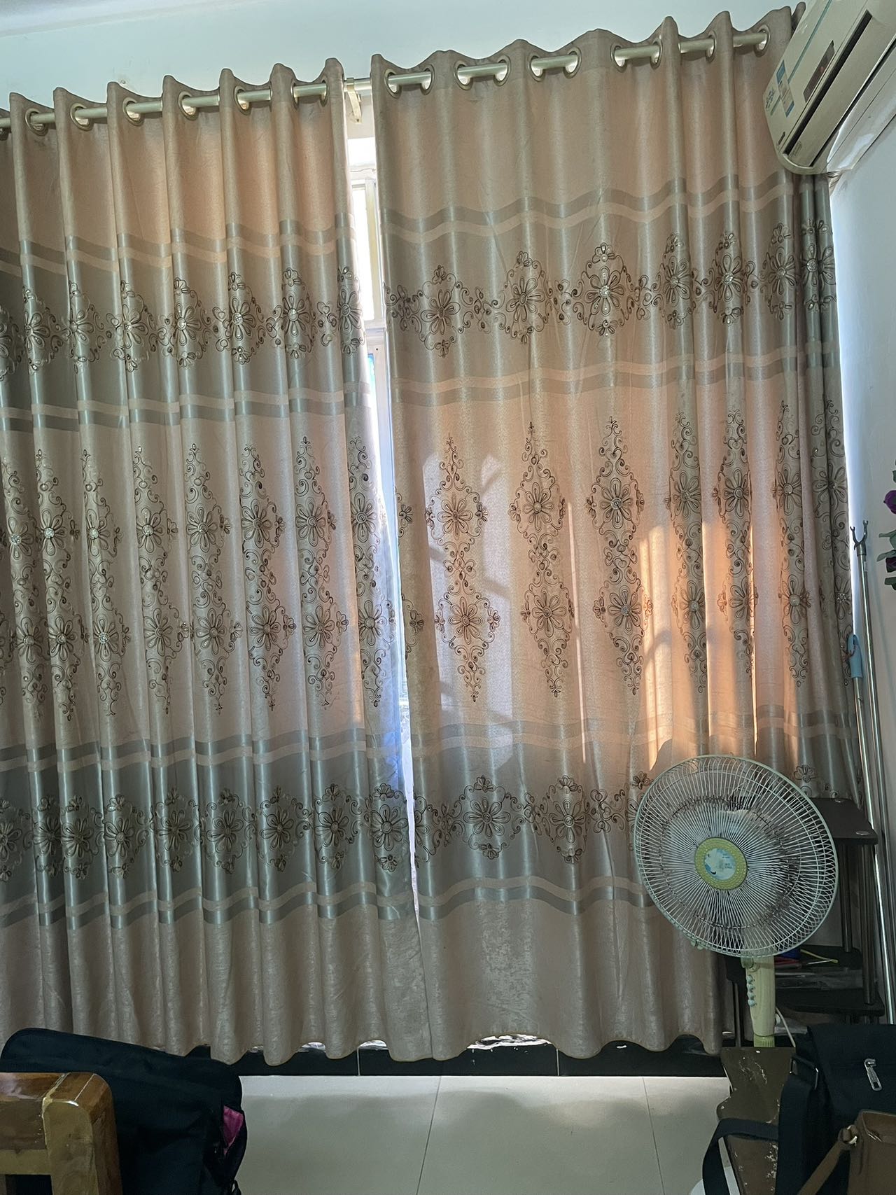 吉祥大厦  1室1厅1卫   1800.00元/月室内图