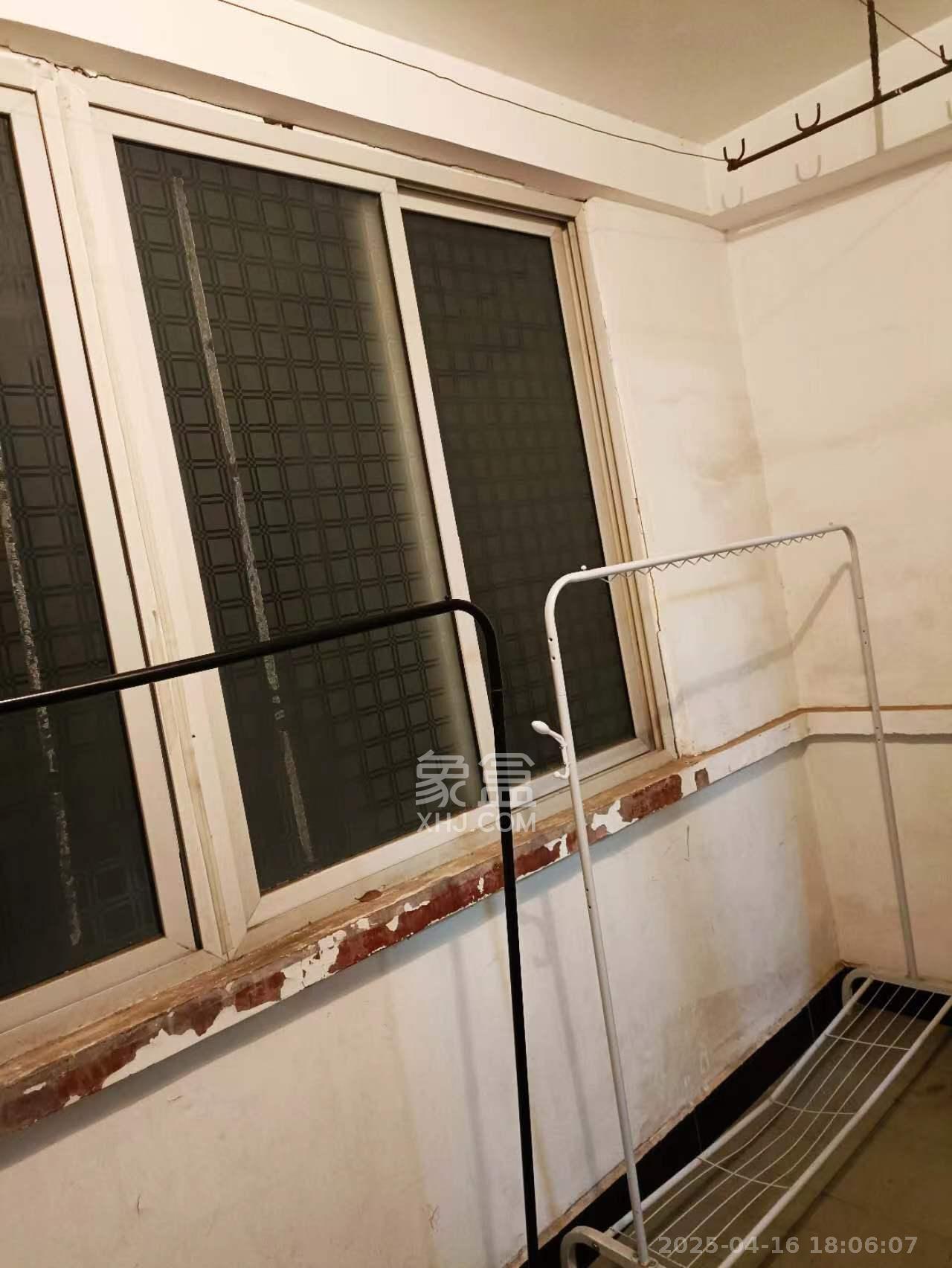 向东南社区 2室1厅1卫 1400.0元/月 向东南社区 2室1厅1卫 1400.0元/月室内图