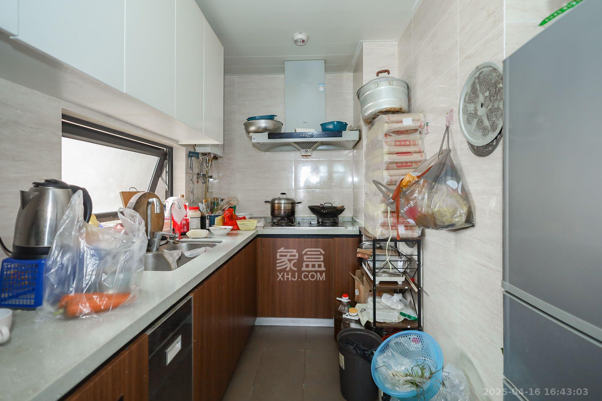 万科里金域国际 3室2厅2卫 3500.0元/月 万科里金域国际 3室2厅2卫 3500.0元/月室内图