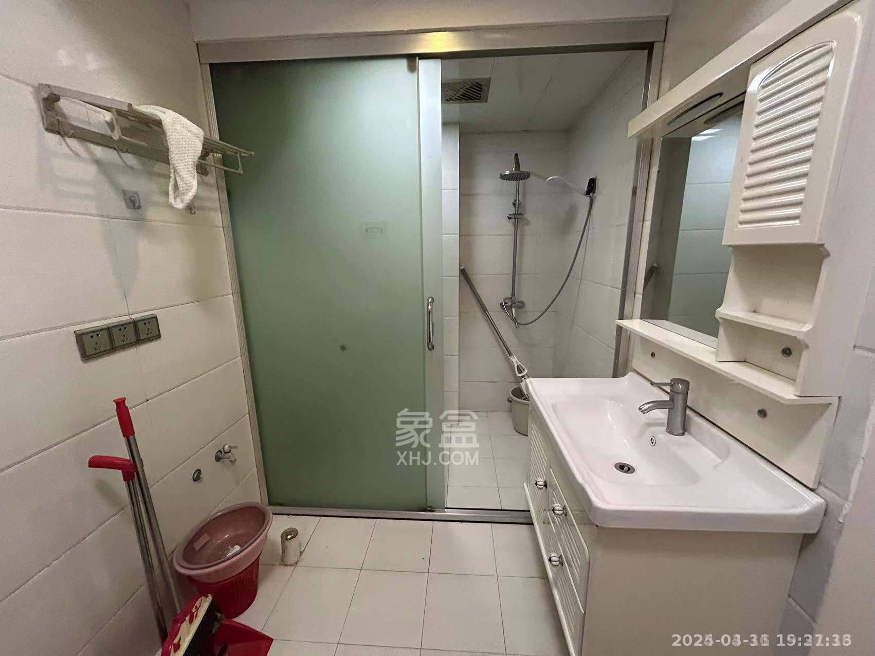 中泰财富湘江 1室1厅1卫 1200.0元/月 中泰财富湘江 1室1厅1卫 1200.0元/月室内图