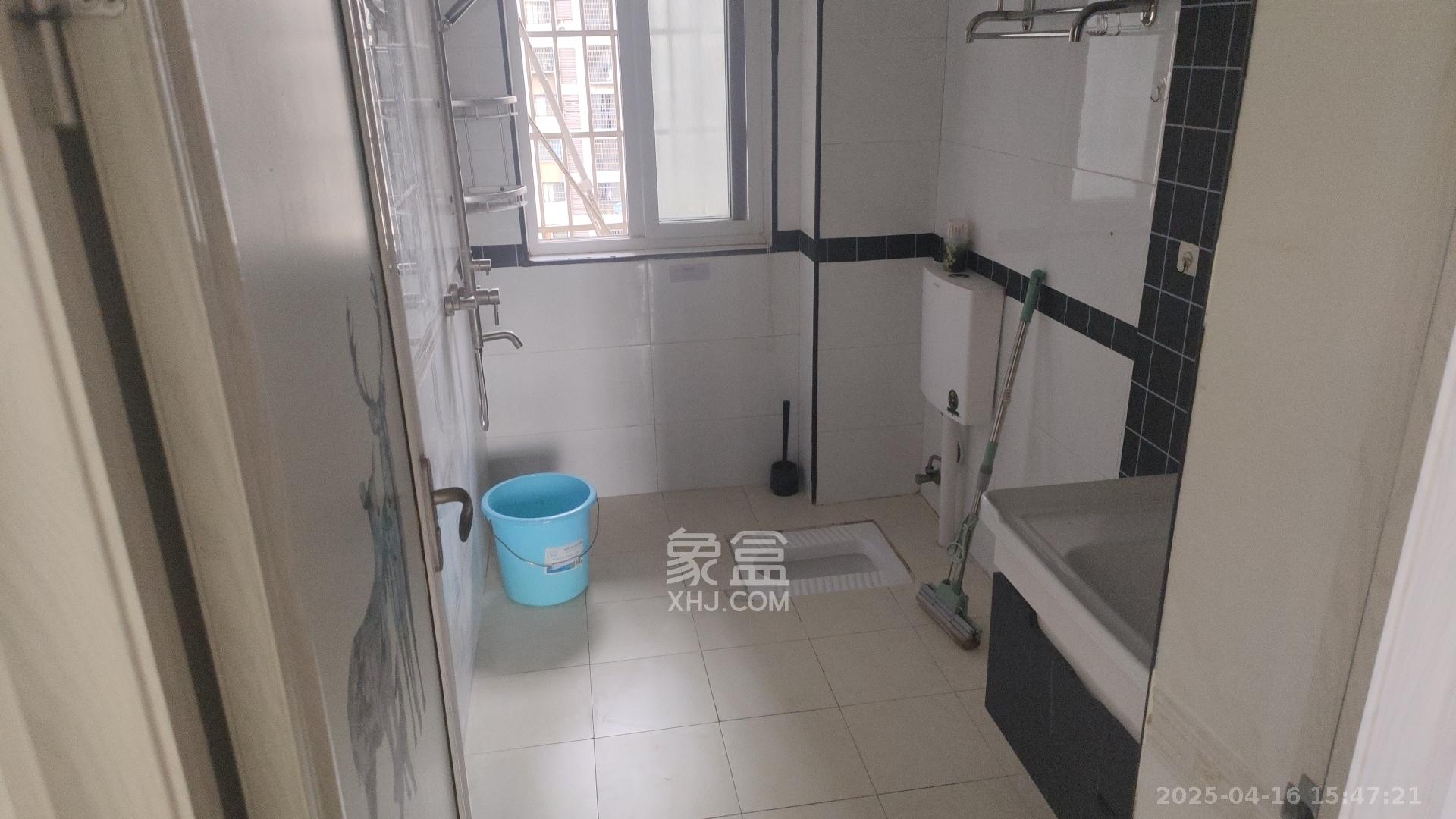 嘉顺苑 5室2厅2卫 2700.0元/月 嘉顺苑 5室2厅2卫 2700.0元/月室内图