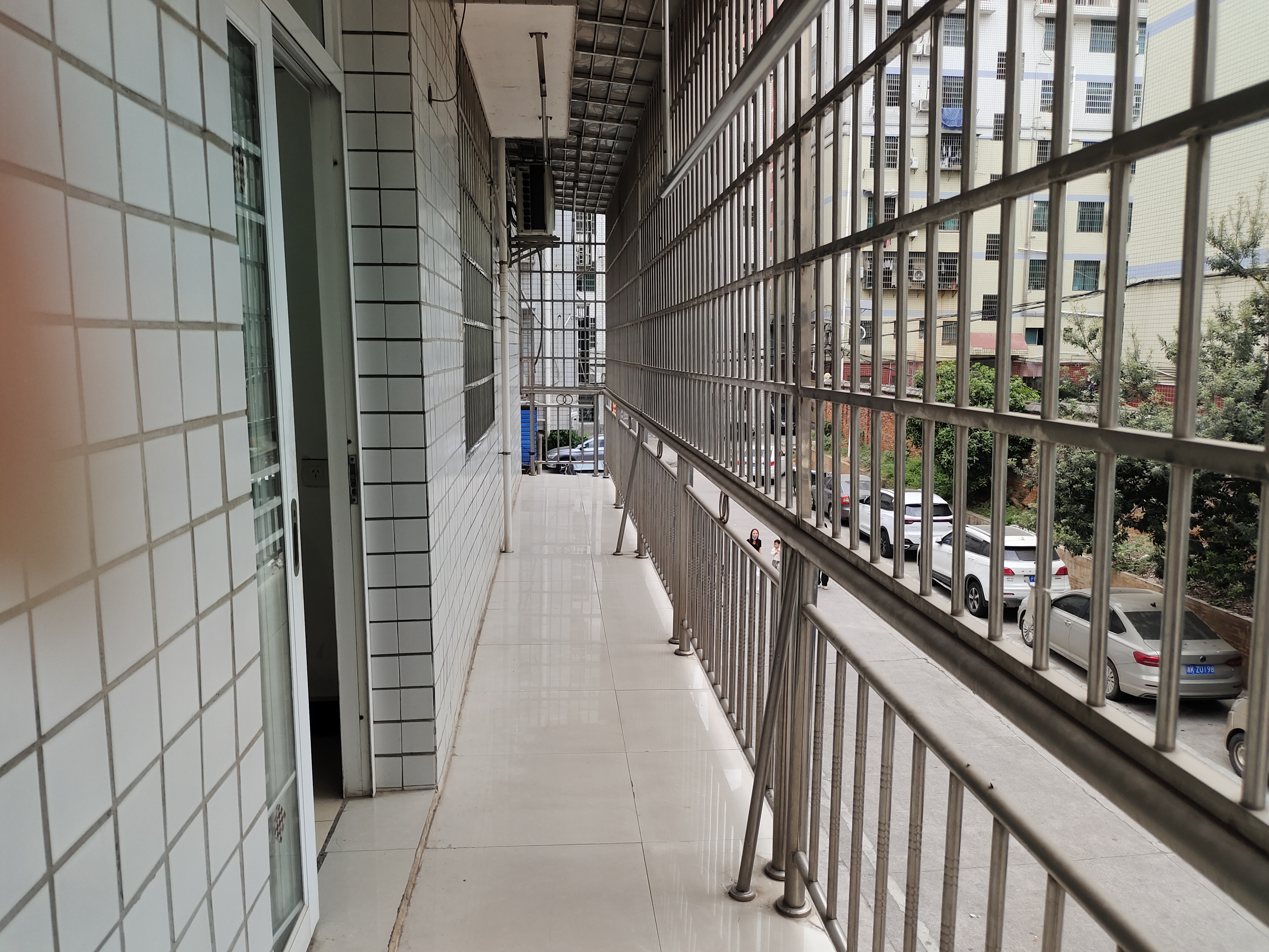 罗家小区西区 1室1厅1卫 550.0元/月 罗家小区西区 1室1厅1卫 550.0元/月室内图