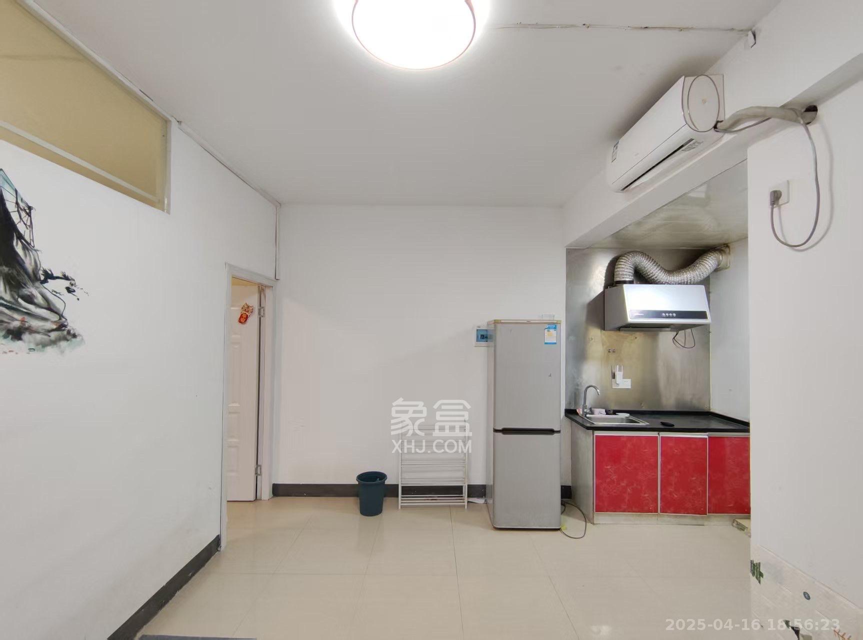 城南郡  1室1厅1卫   1500.00元/月室内图