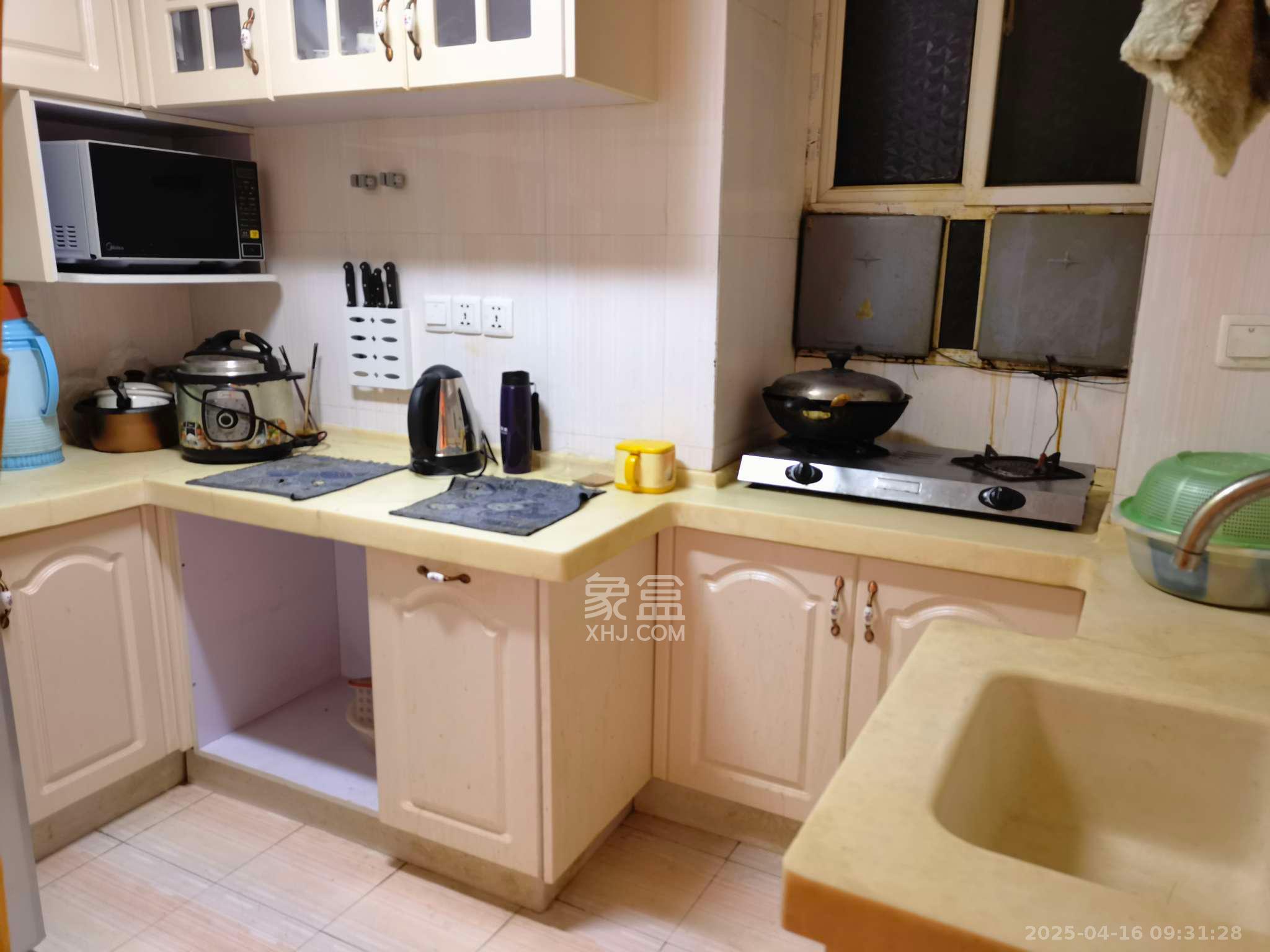 省政府机关梓园住宅区 3室1厅1卫 2800.0元/月 省政府机关梓园住宅区 3室1厅1卫 2800.0元/月室内图